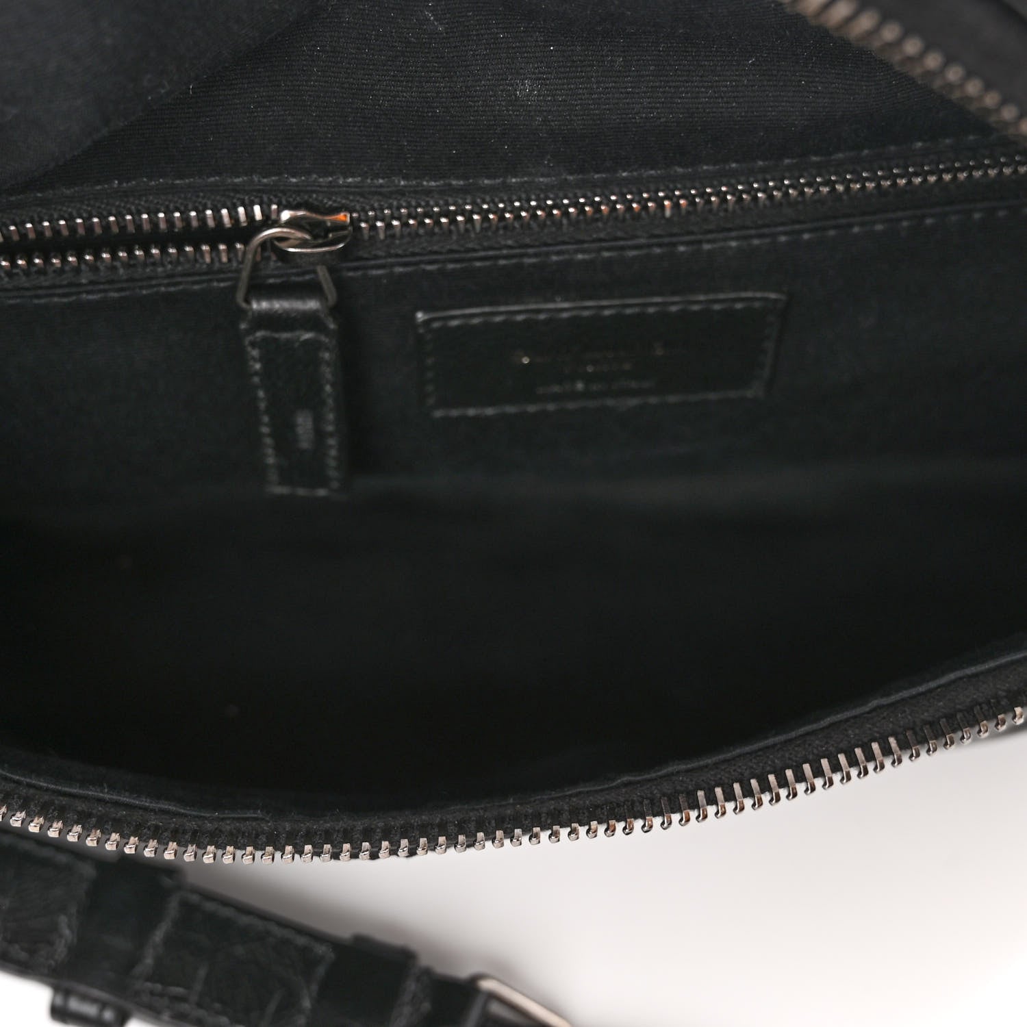 Saint Laurent Crinkled Calfskin Matelasse Monogram Niki Body Bag Black 5 of 9