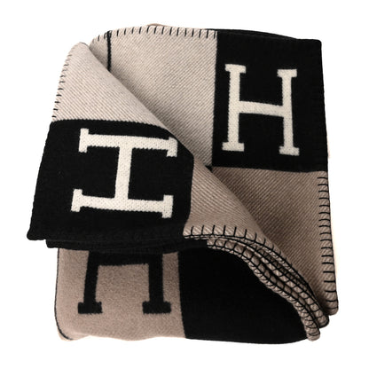 Hermes Wool Cashmere Avalon Blanket Ecru Gris Fonce 2 of 3