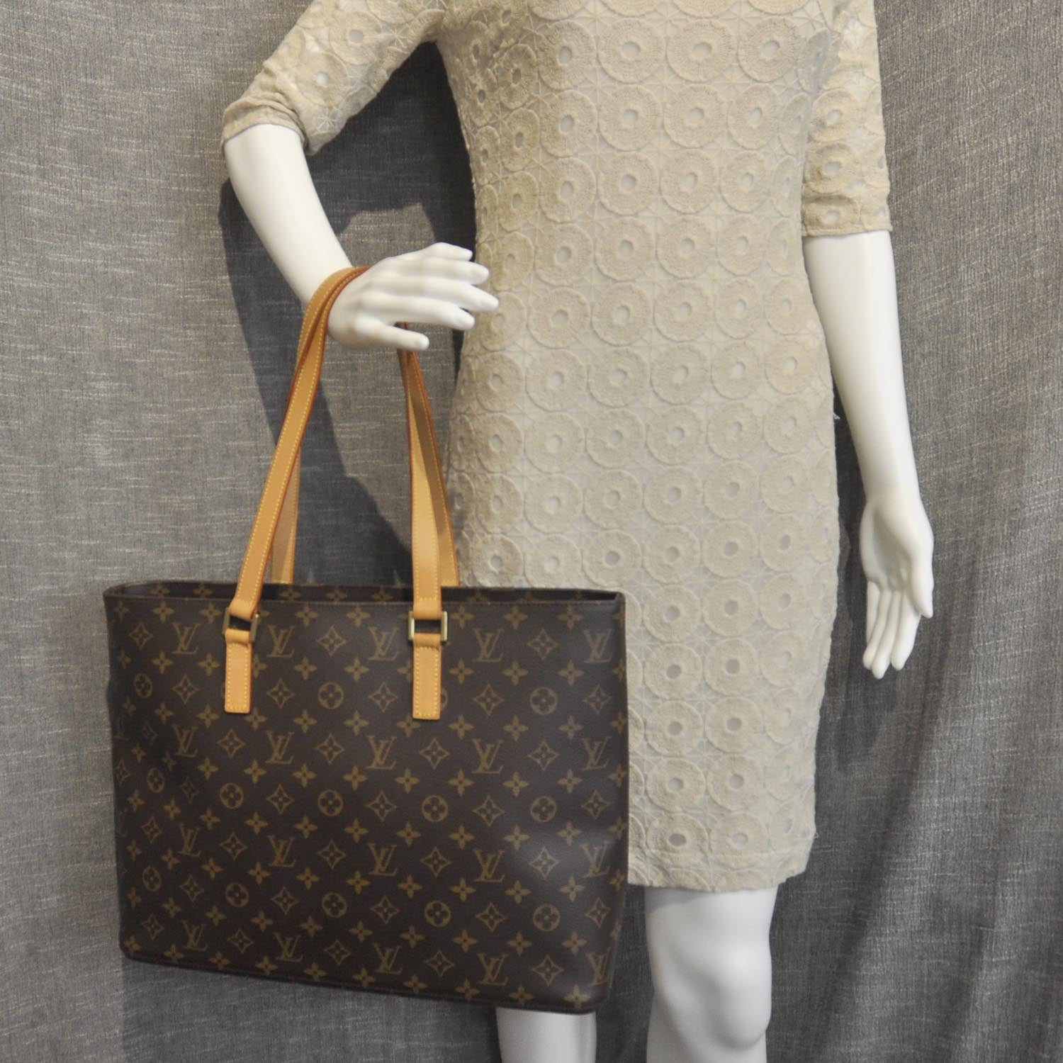 Louis Vuitton Monogram Luco 2 of 9