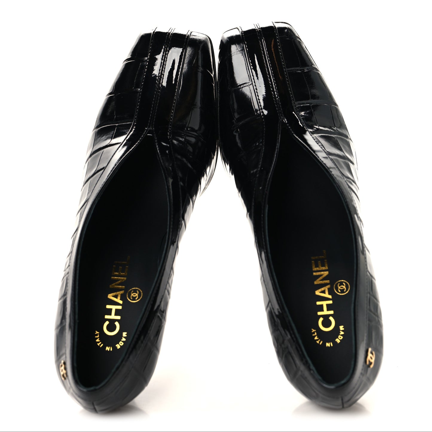 Crocodile Embossed Patent Calfskin Pumps 38 Black