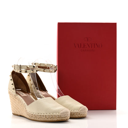 Valentino Garavani Grained Calfskin Rockstud Ankle Wrap Espadrille 15/85mm Wedges 39 Light Ivory 9 of 9