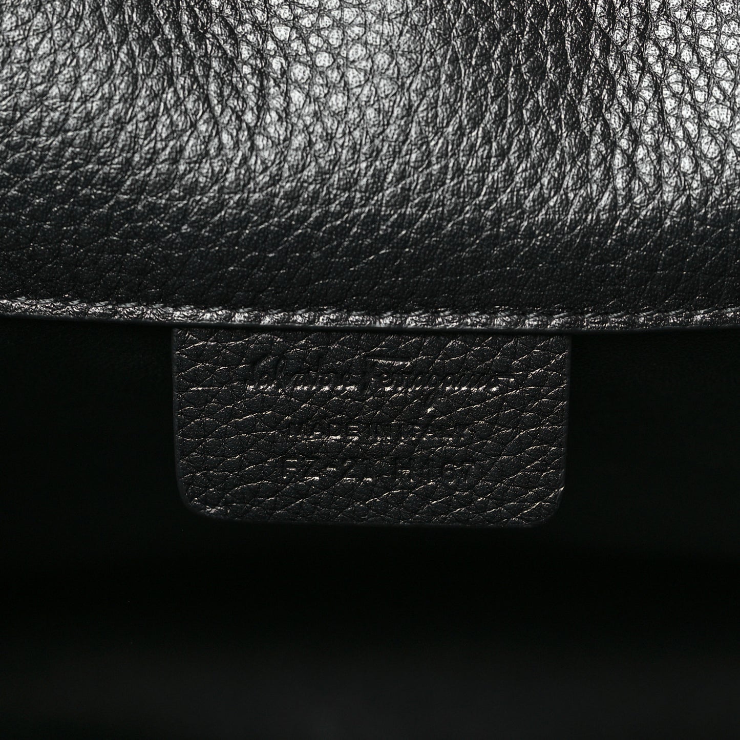 Calfskin Large The Studio Bag Black