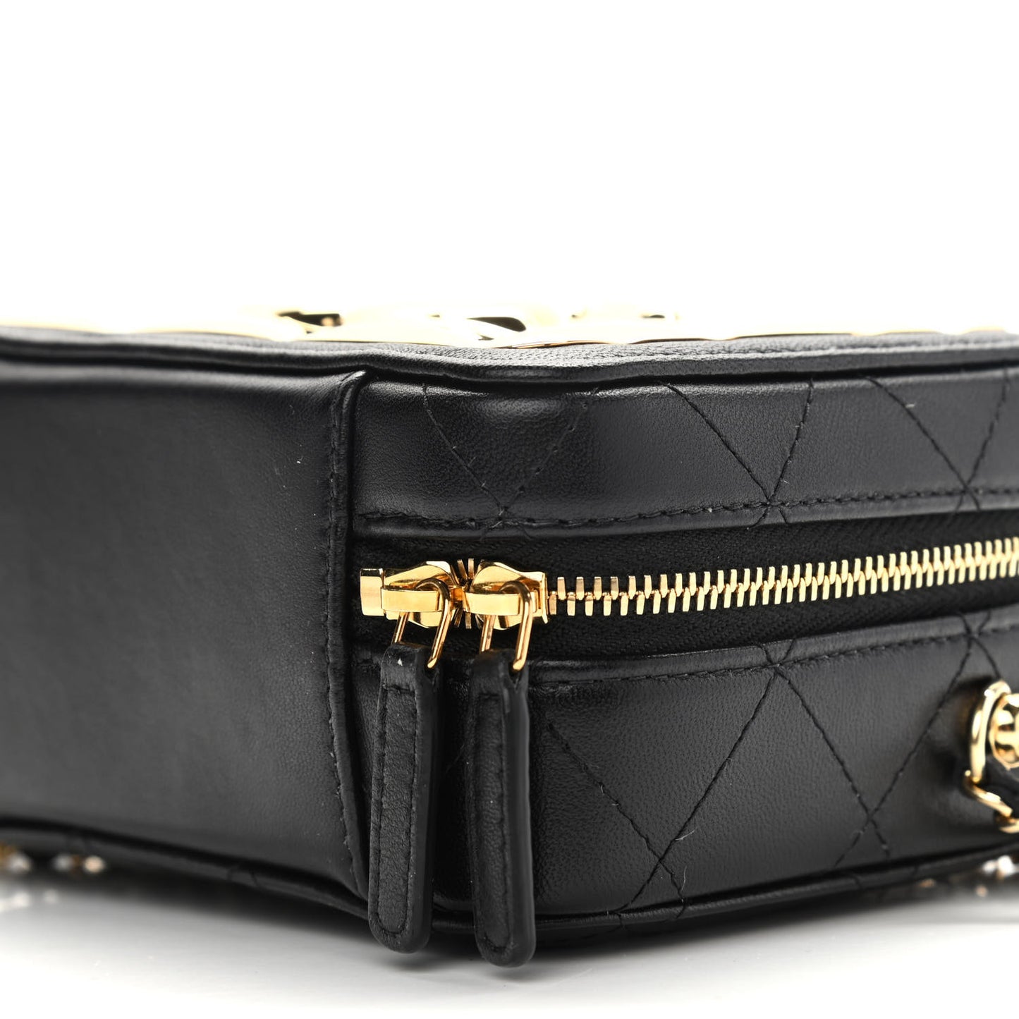 Lambskin Quilted Golden Plate Clutch With Chain Black