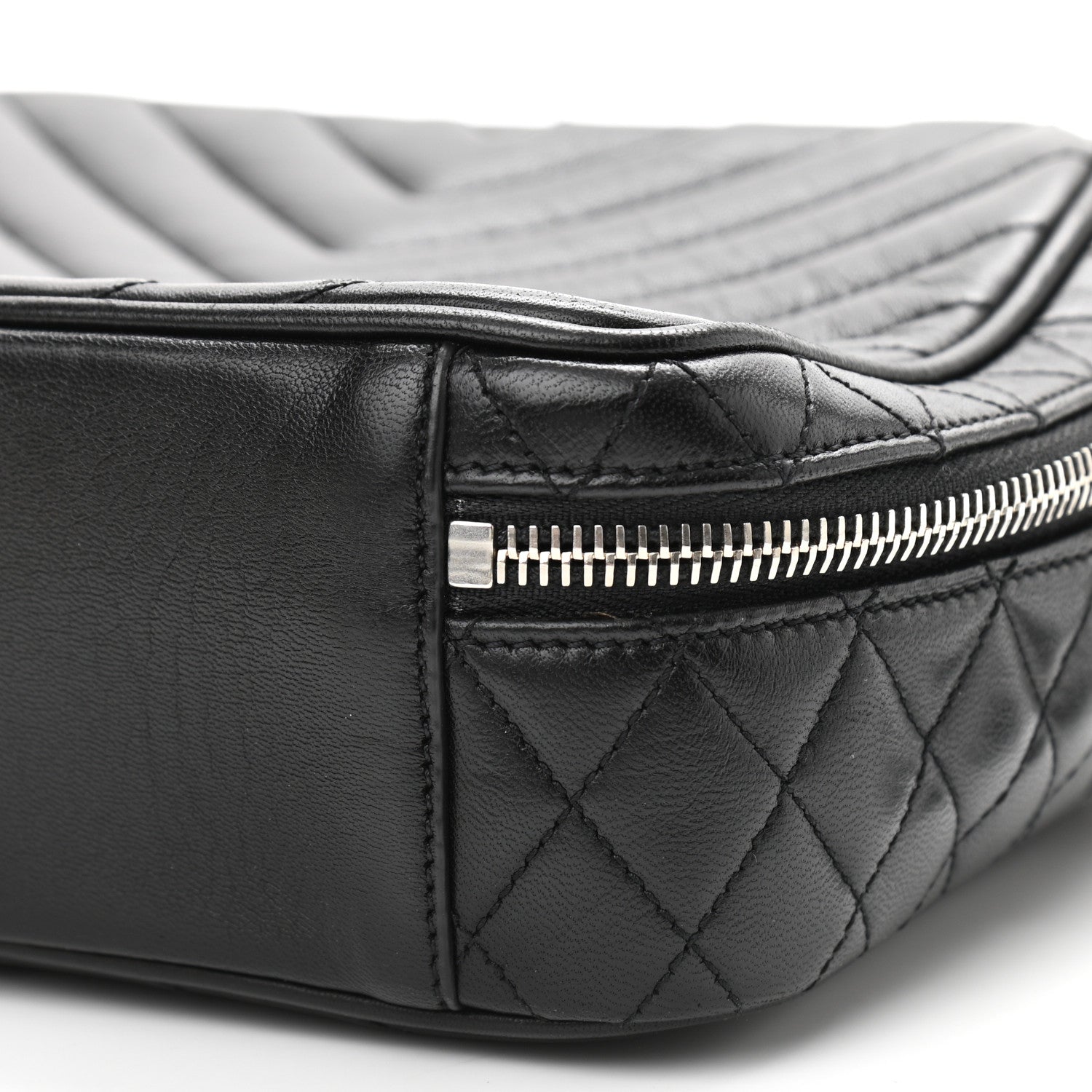 Saint Laurent Lambskin Matelasse Chevron Lunchbox Bag Black 9 of 9