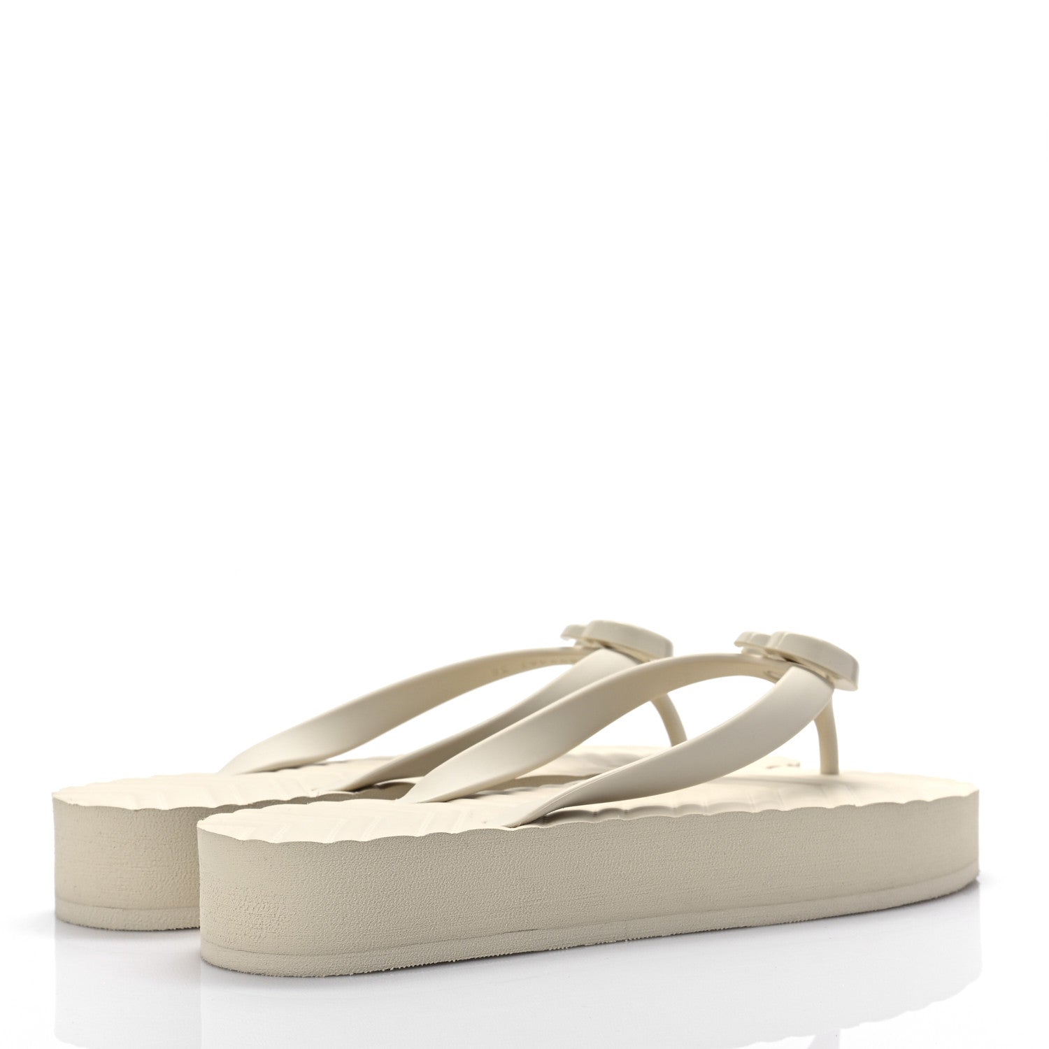 Gucci Rubber Chevron Womens Thong Sandals 38 White 7 of 16