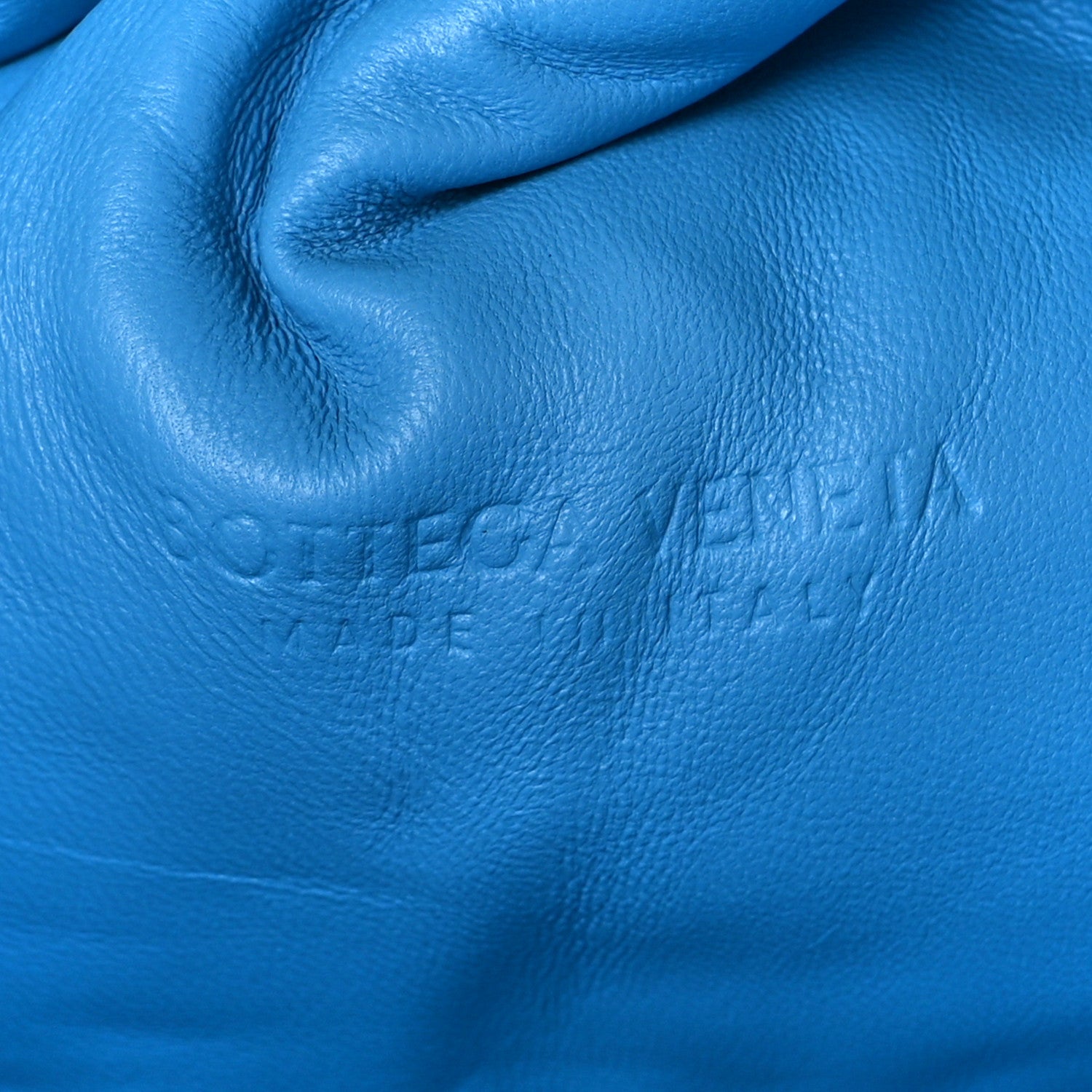 Bottega Veneta Nappa Maxi Intrecciato The Pouch Oversized Clutch Swimming Pool 6 of 11