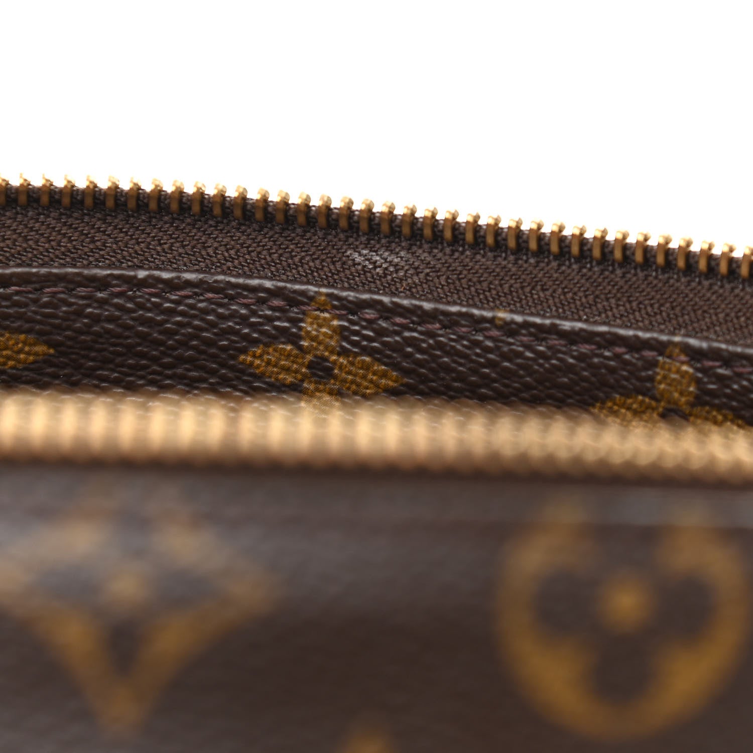 Louis Vuitton Monogram Cabas Mezzo 15 of 19