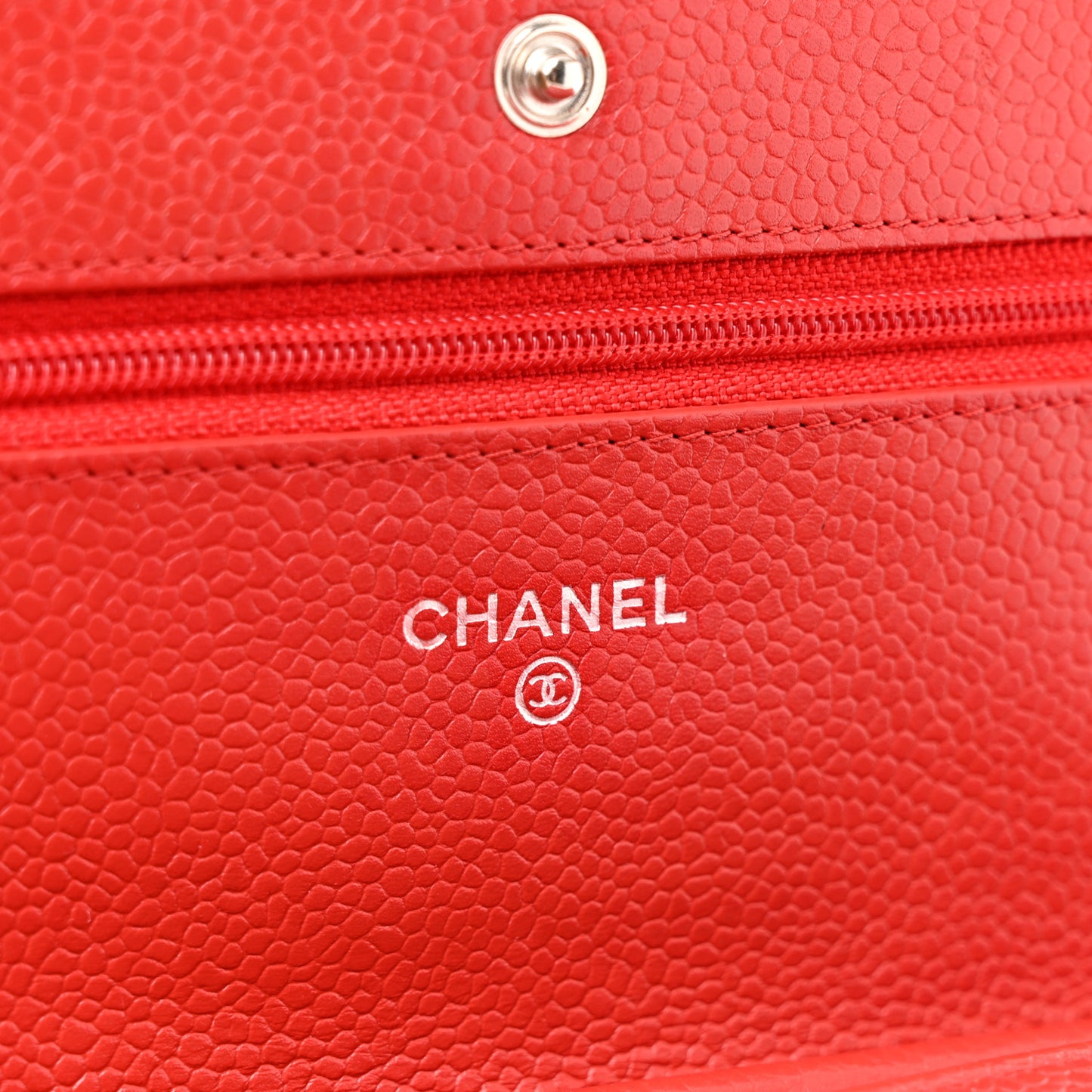 Caviar Quilted Wallet On Chain WOC Red