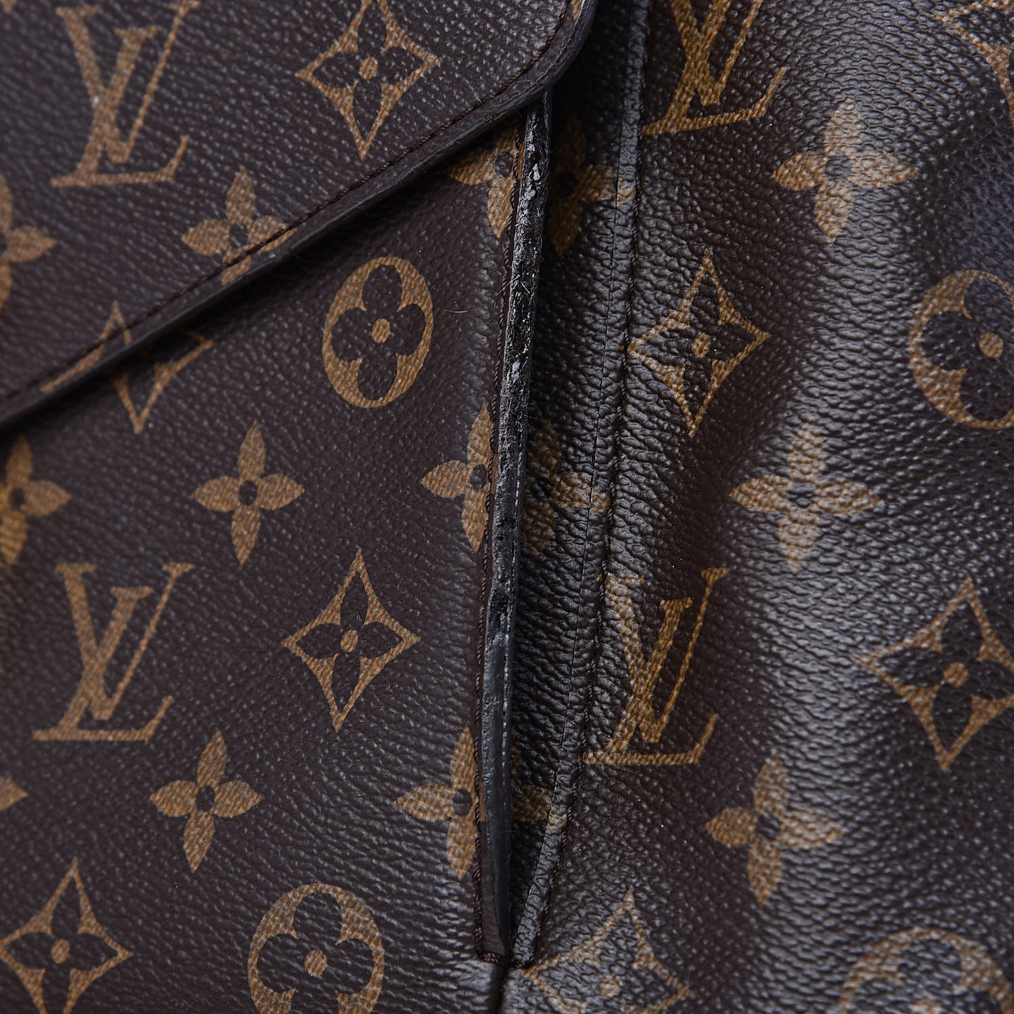 Monogram Metis