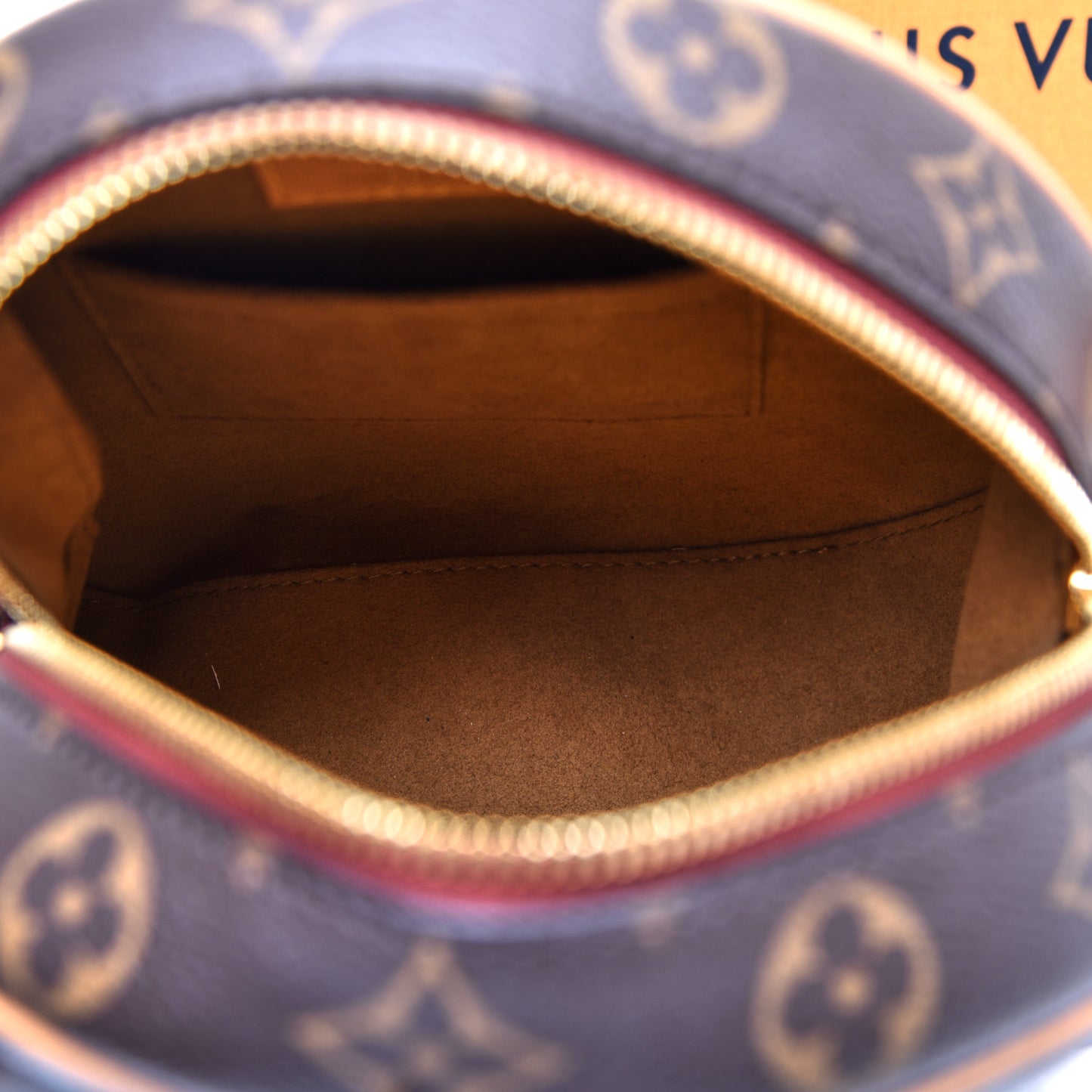 Monogram Boite Chapeau Souple MM