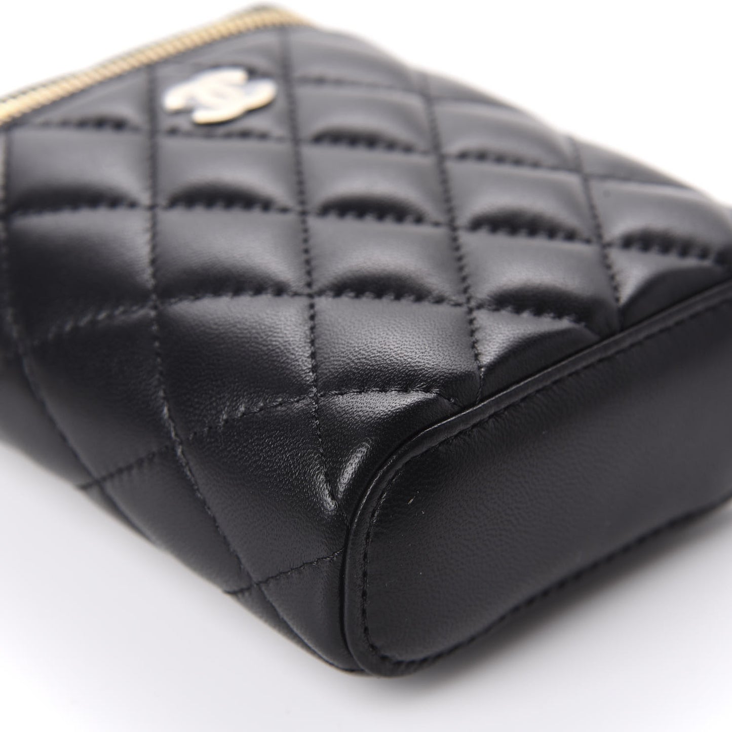 Lambskin Quilted Small Vertical Coco Beauty Vanity Case With Chain Black
