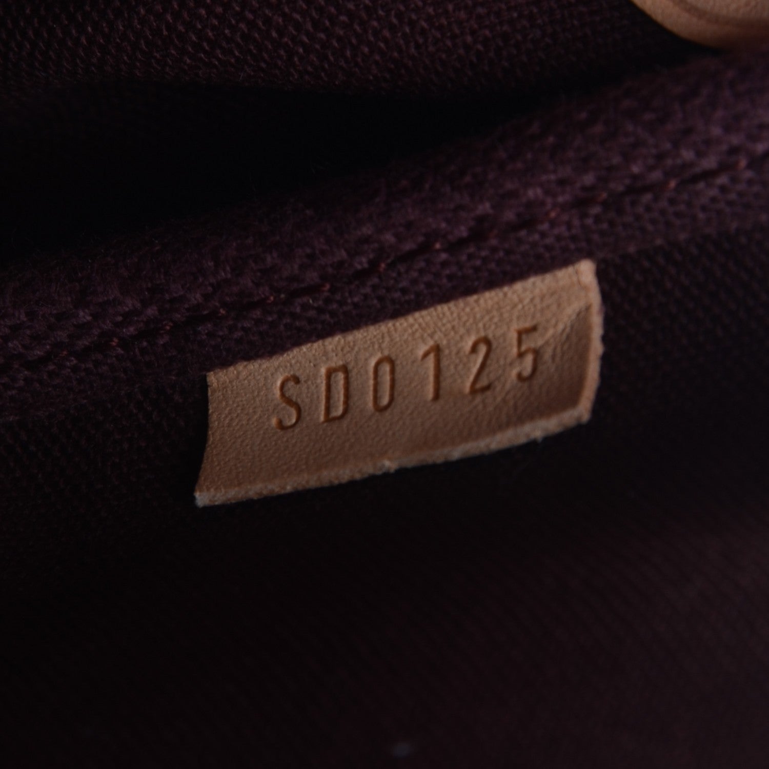 Louis Vuitton Monogram Favorite MM 8 of 8