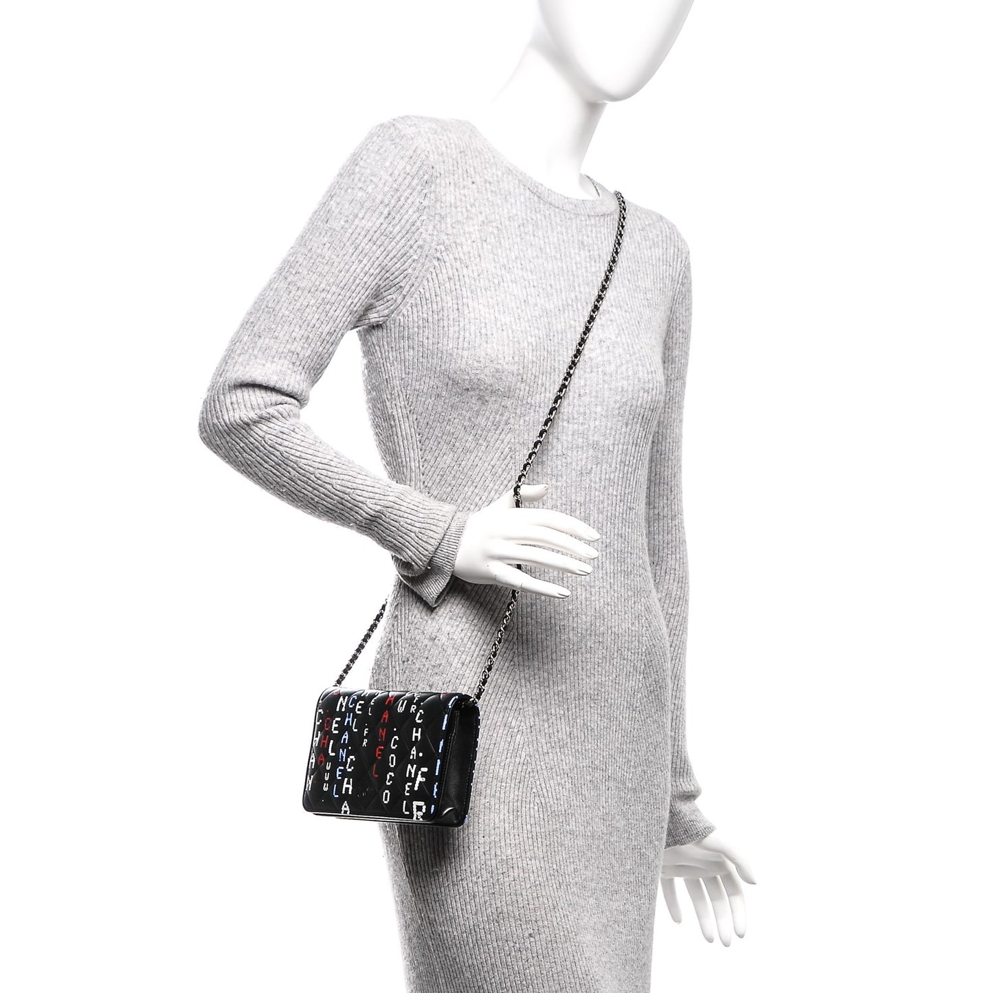 Lambskin Quilted Data Center Wallet On Chain WOC Black
