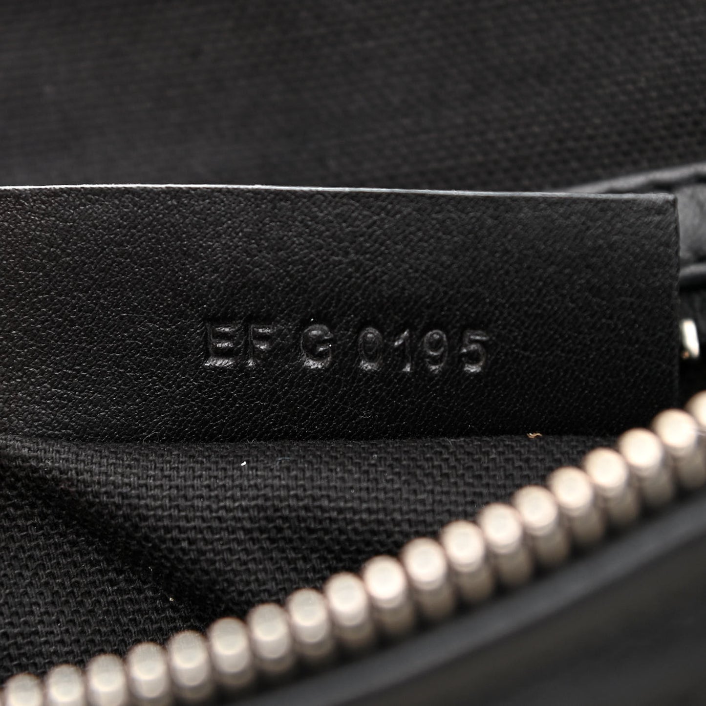 Calfskin Canvas Medium Pandora Black