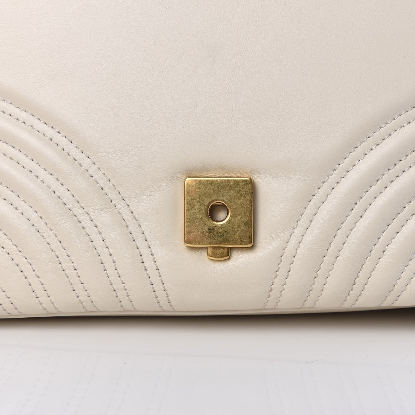 Calfskin Matelasse Small GG Marmont Top Handle Shoulder Bag White