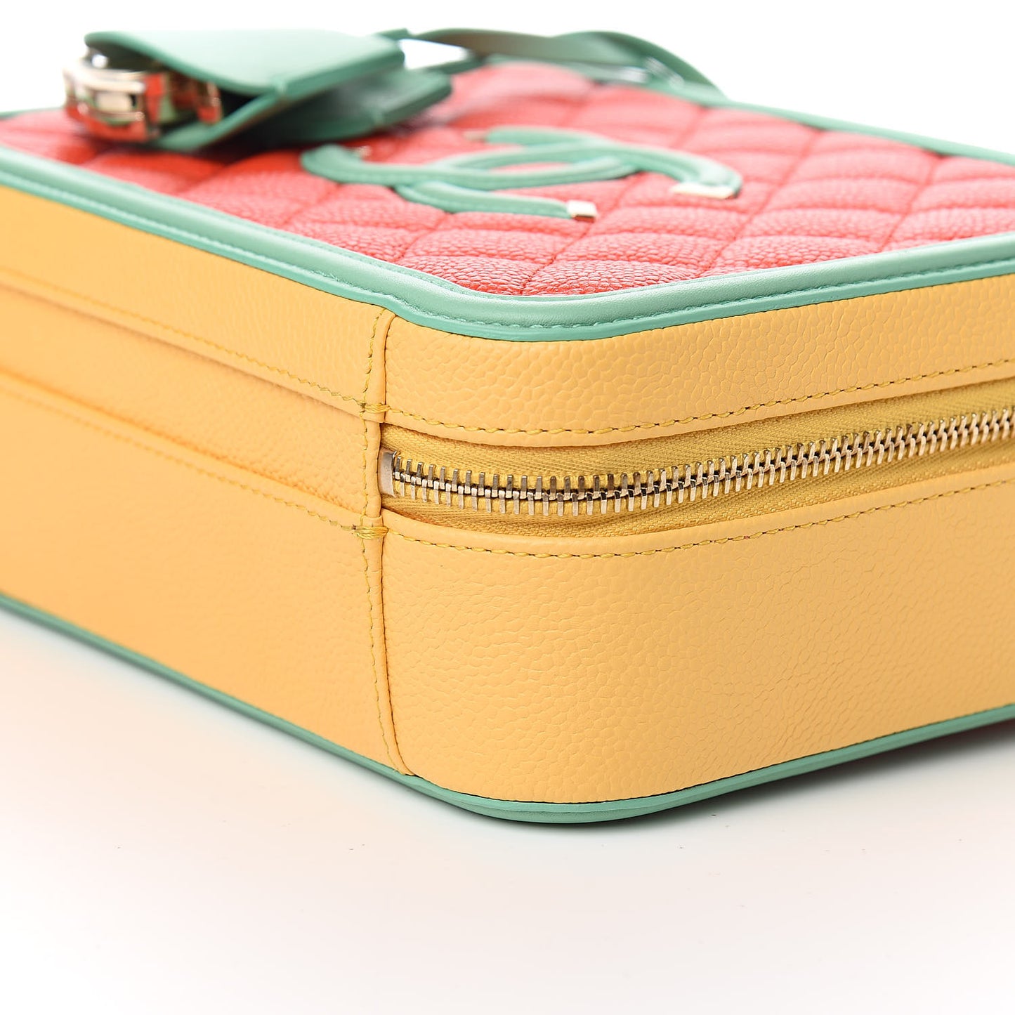 Caviar Quilted Medium CC Filigree Vanity Case Multicolor