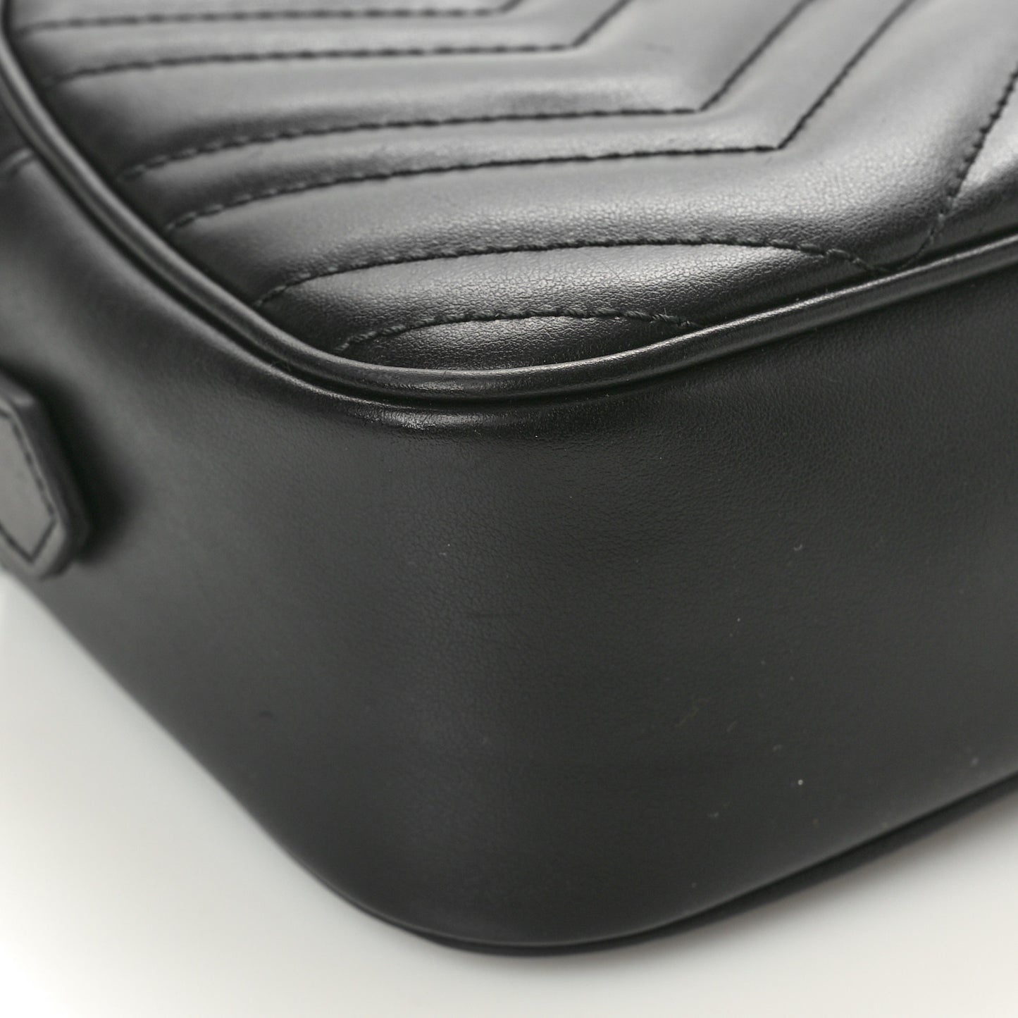 Calfskin Matelasse Monochrome Small GG Marmont Chain Shoulder Bag Black