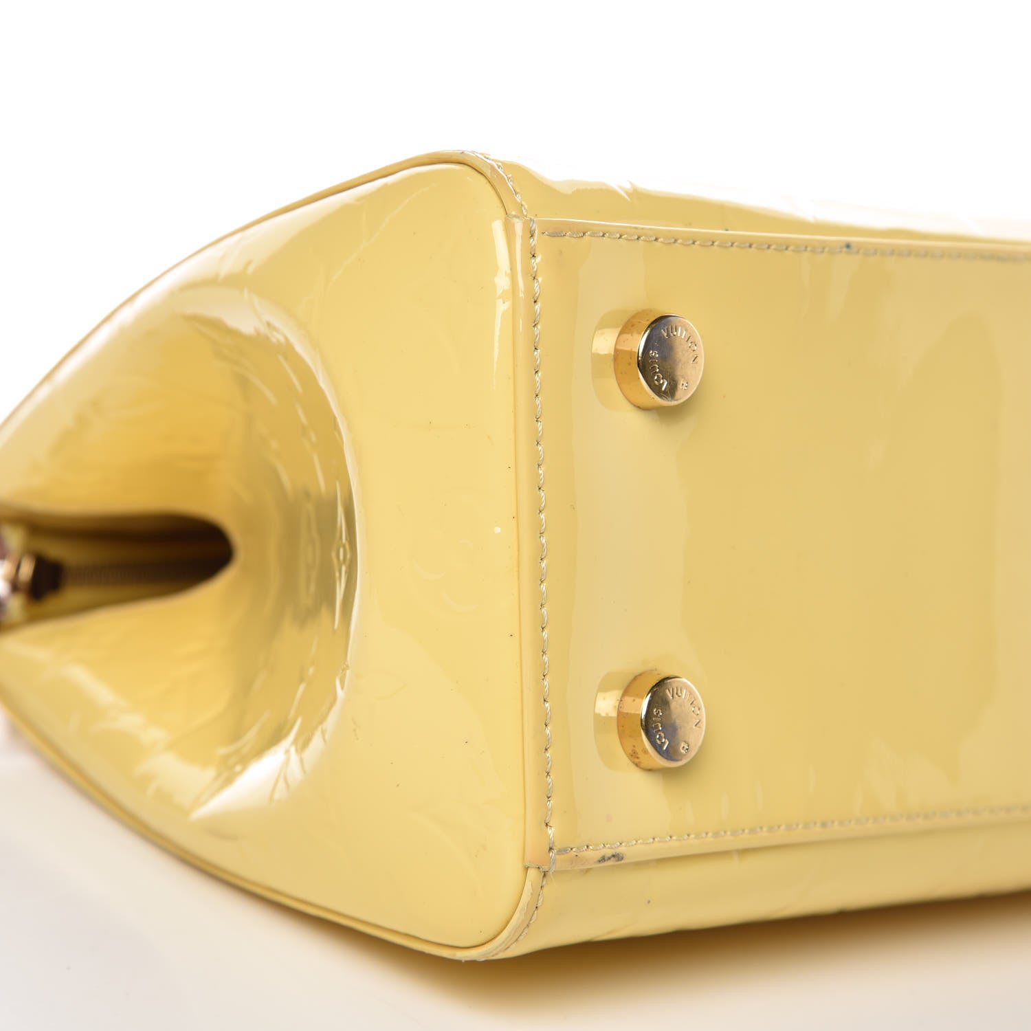 Louis Vuitton Vernis Brea MM Citrine 18 of 22