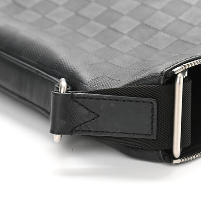 Louis Vuitton Damier Infini Discovery Messenger BB Onyx 14 of 15