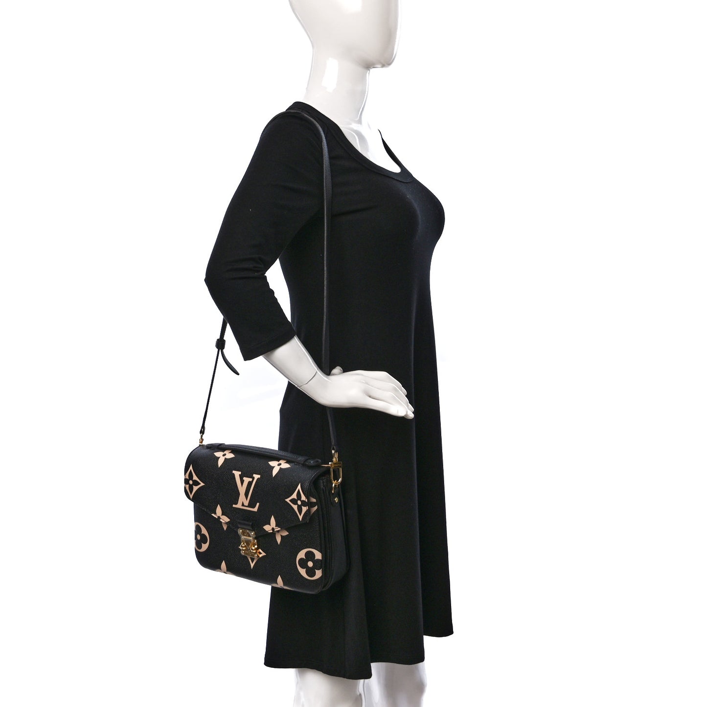 Empreinte Monogram Giant Pochette Metis Black Beige