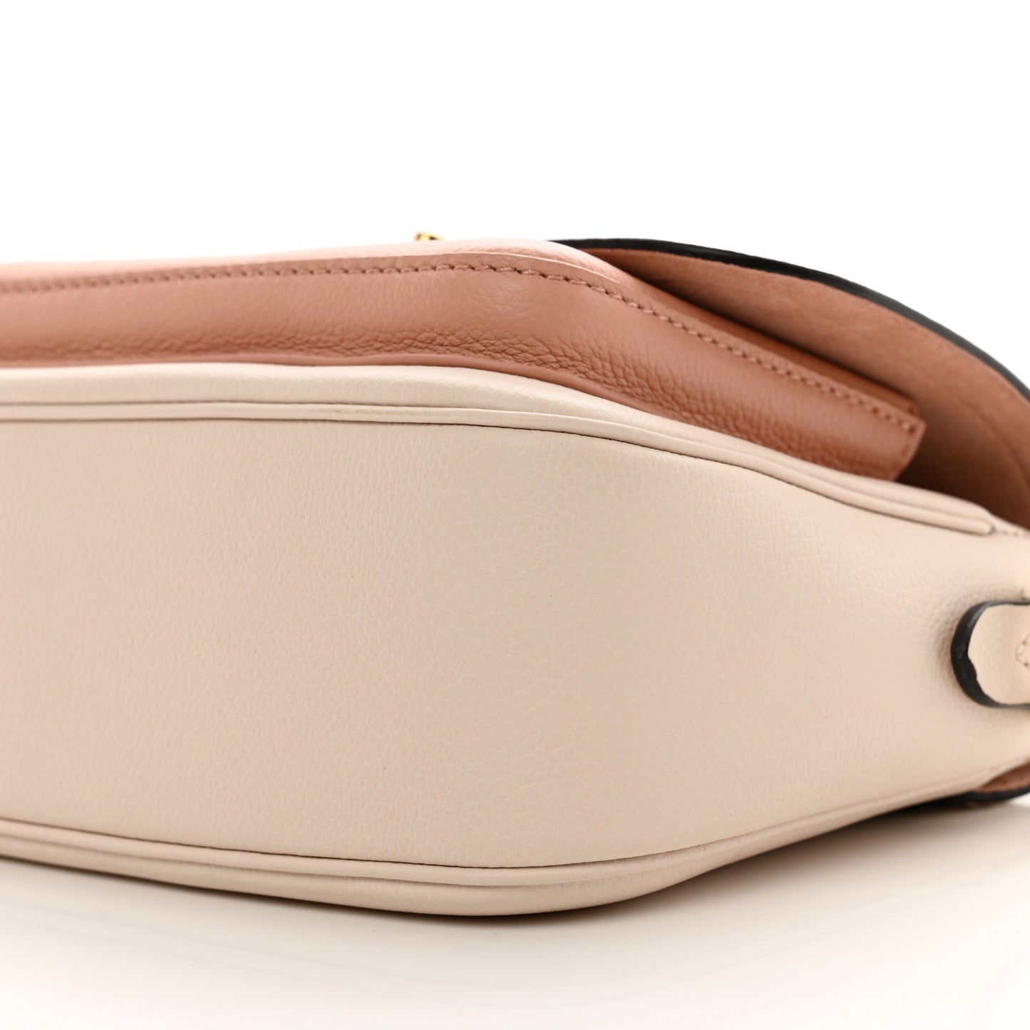 Grained Calfskin Lockme Tender Quartz