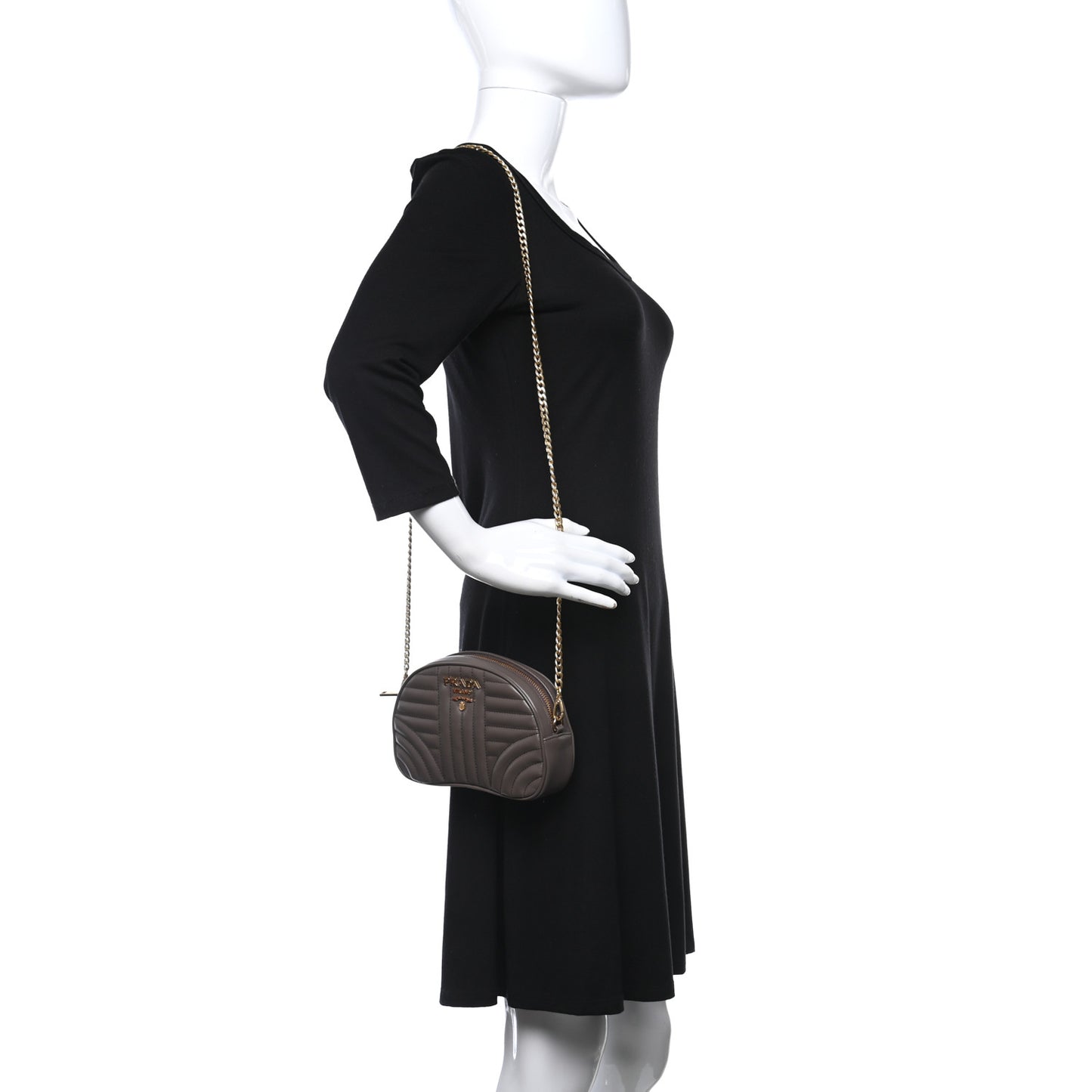 Soft Calfskin Impunture Diagramme Belt Bag Bambu 1