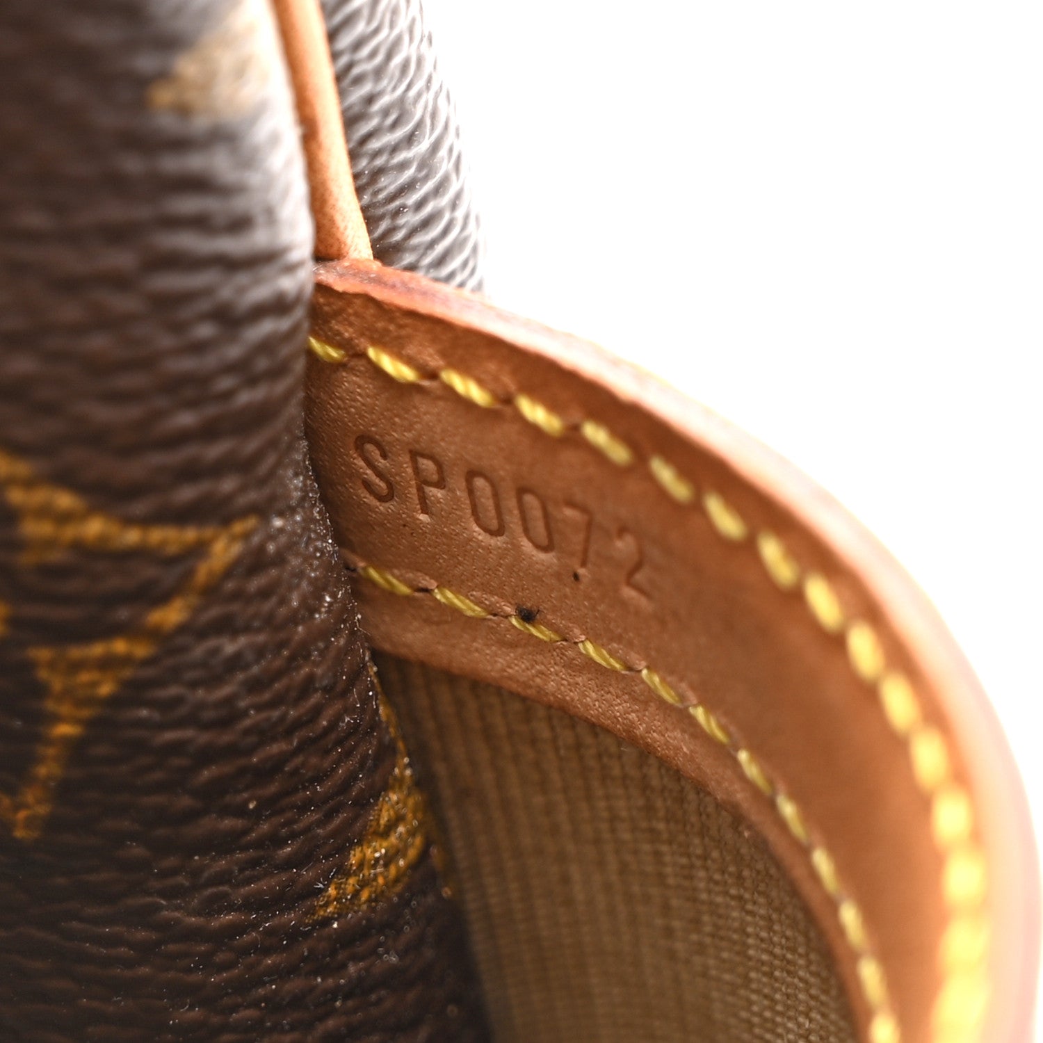 Louis Vuitton Monogram Reporter PM 8 of 14