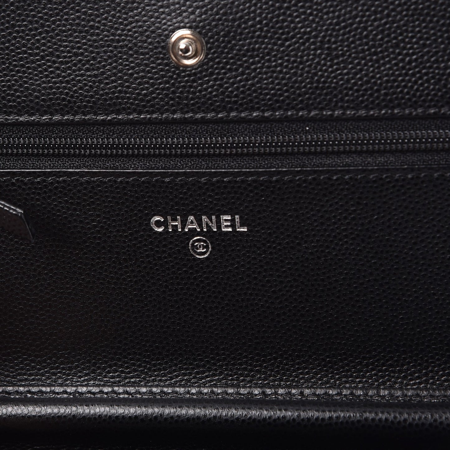 Caviar Chevron Quilted Wallet On Chain WOC Black