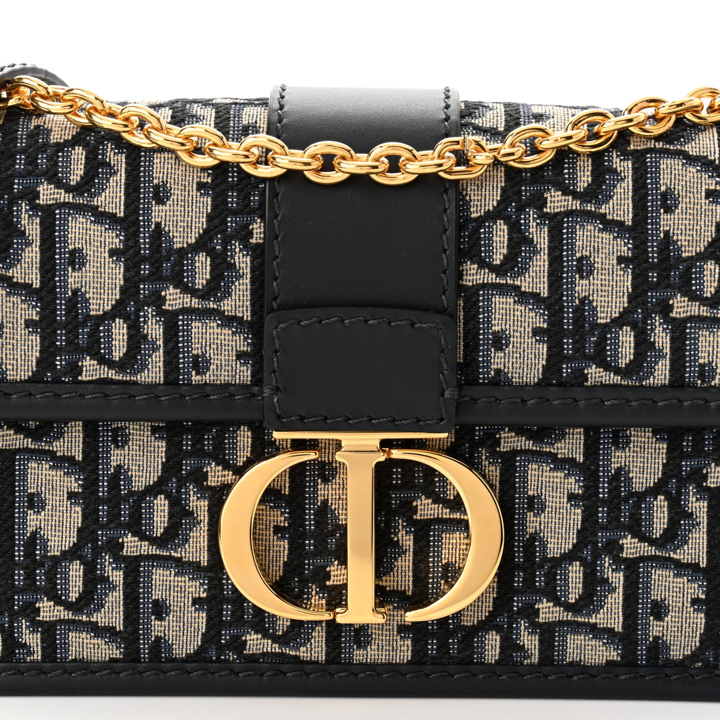 Oblique 30 Montaigne East West Chain Flap Bag Blue