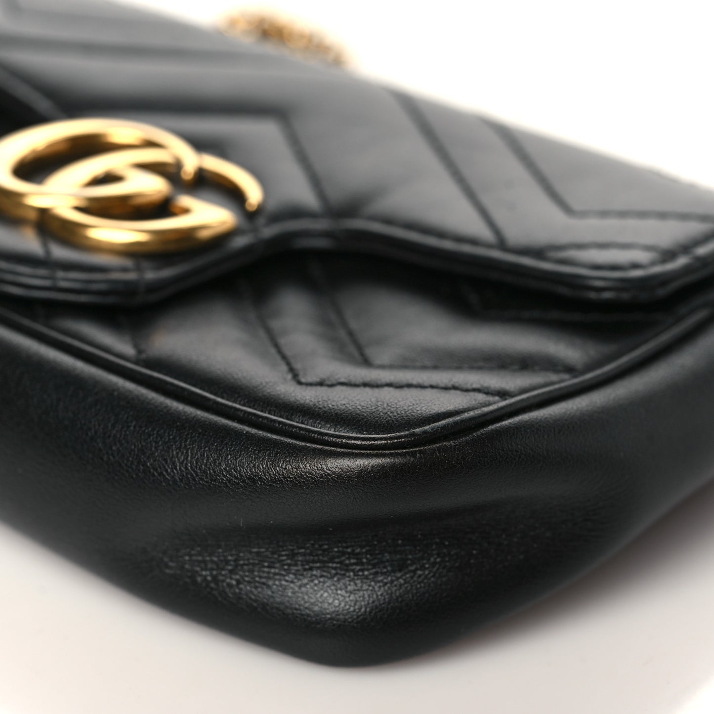 Calfskin Matelasse Super Mini GG Marmont Shoulder Bag Black
