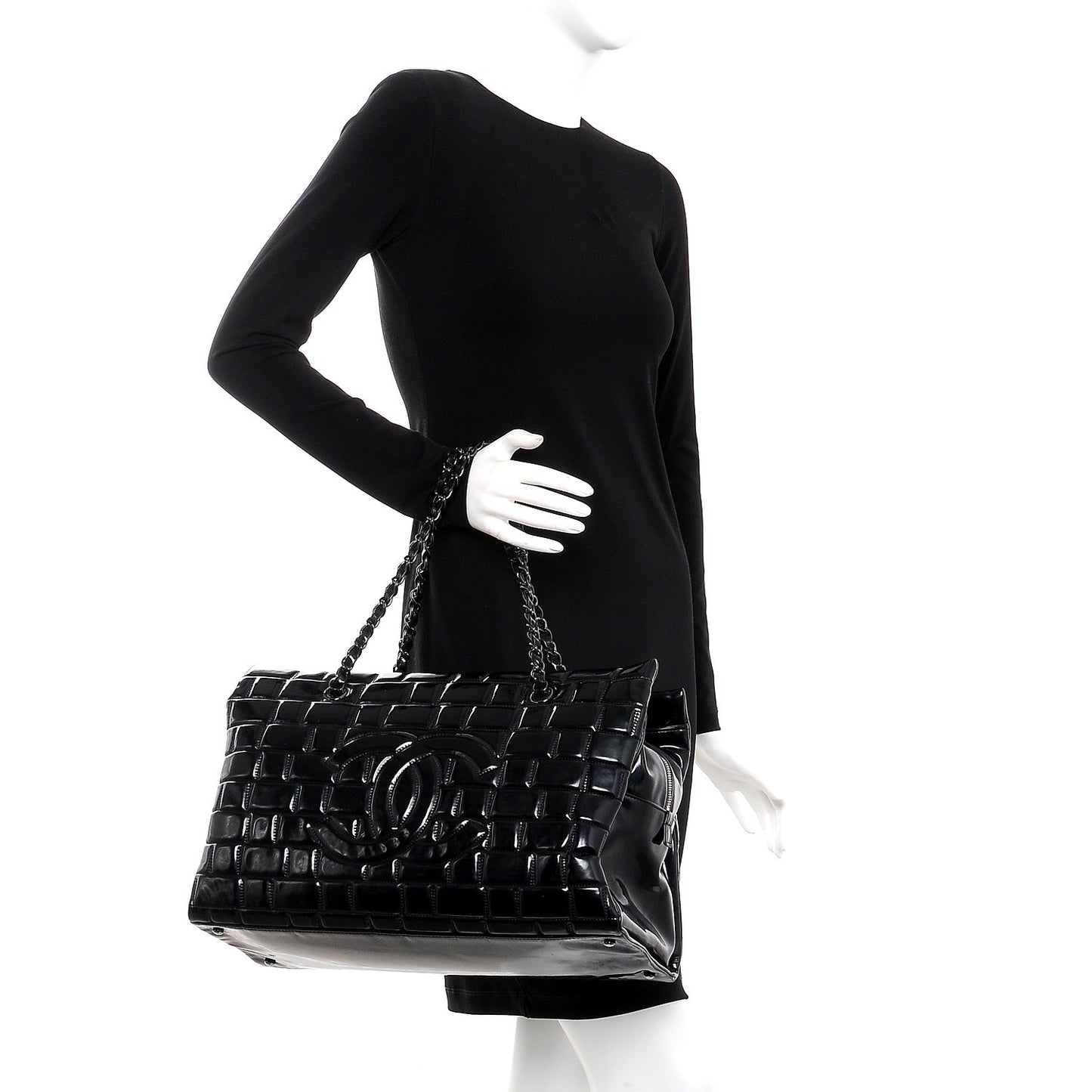 Vinyl Quilted Frozen Shopping Tote Black