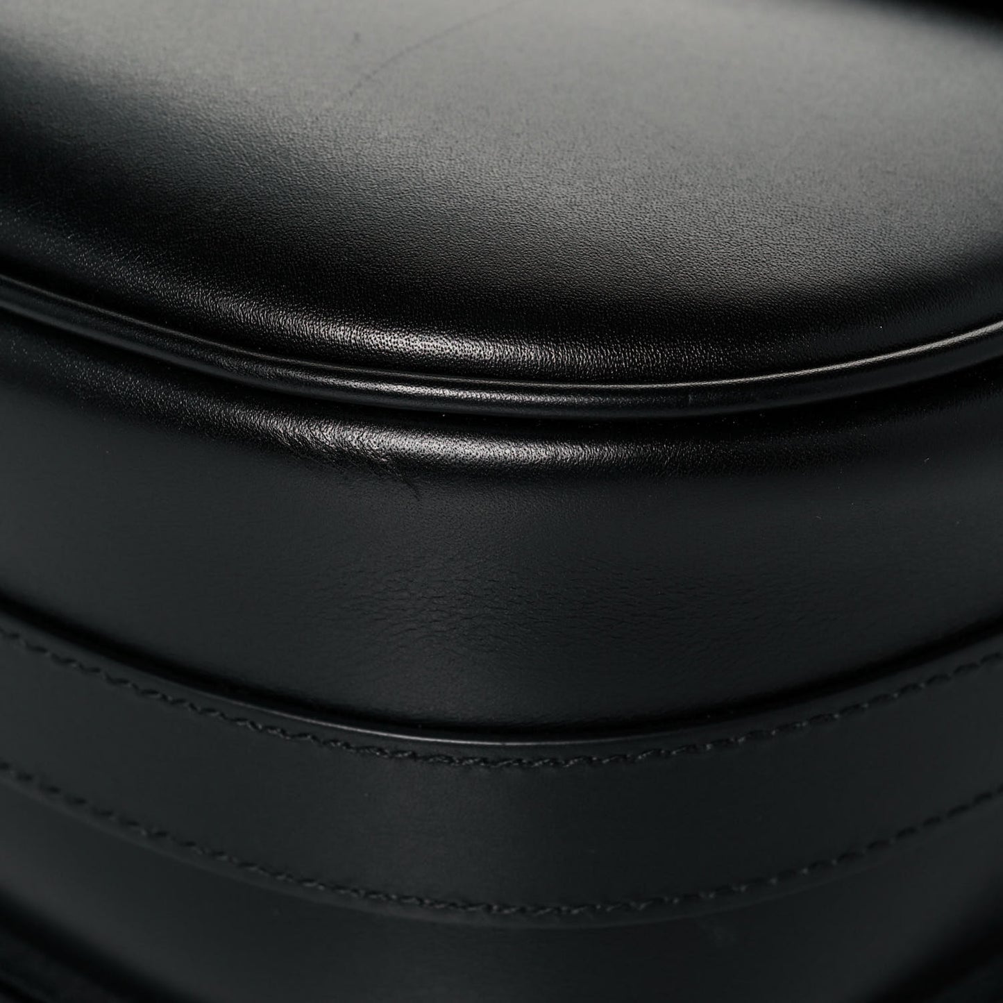 Box Calfskin Large Bobby Flap Black