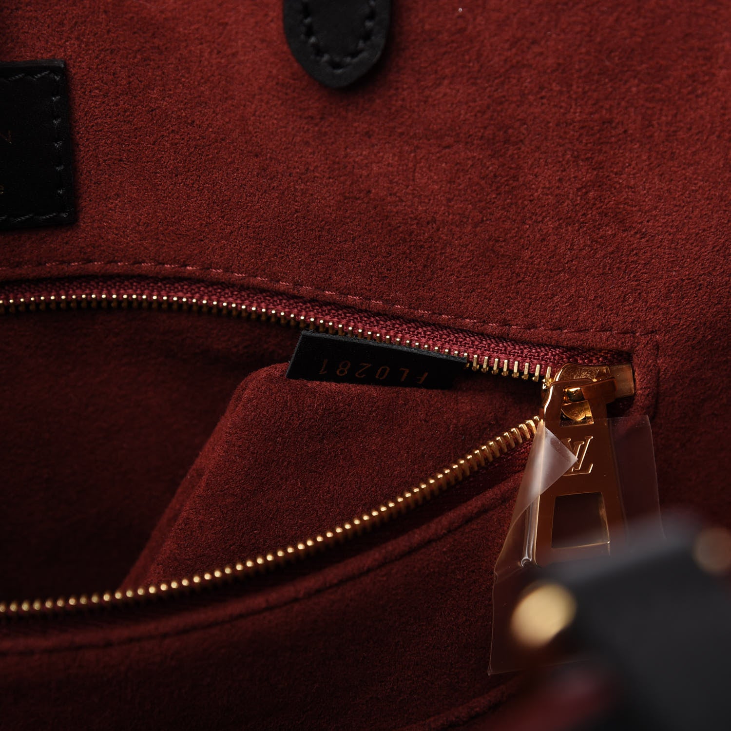 Louis Vuitton Empreinte Monogram Giant Onthego MM Black Beige 9 of 10