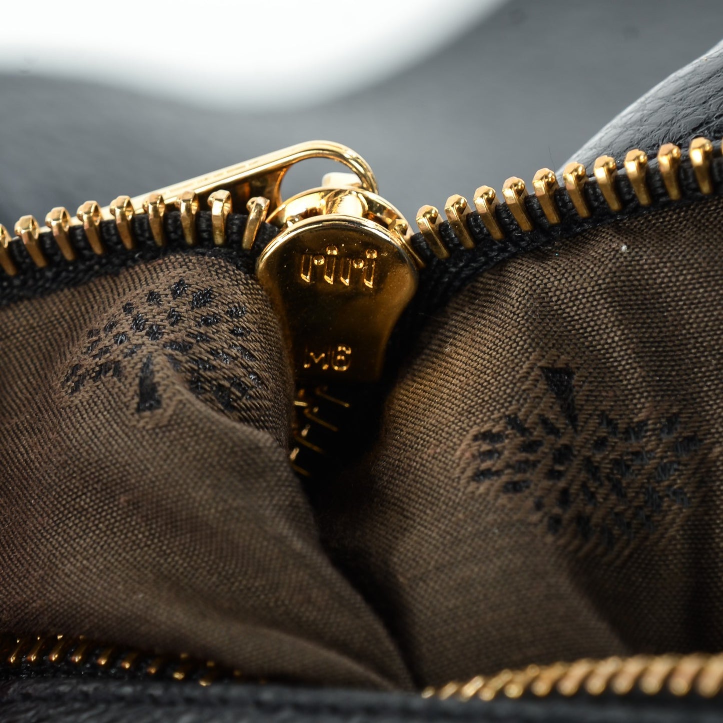 Natural Leather Piccadilly Black