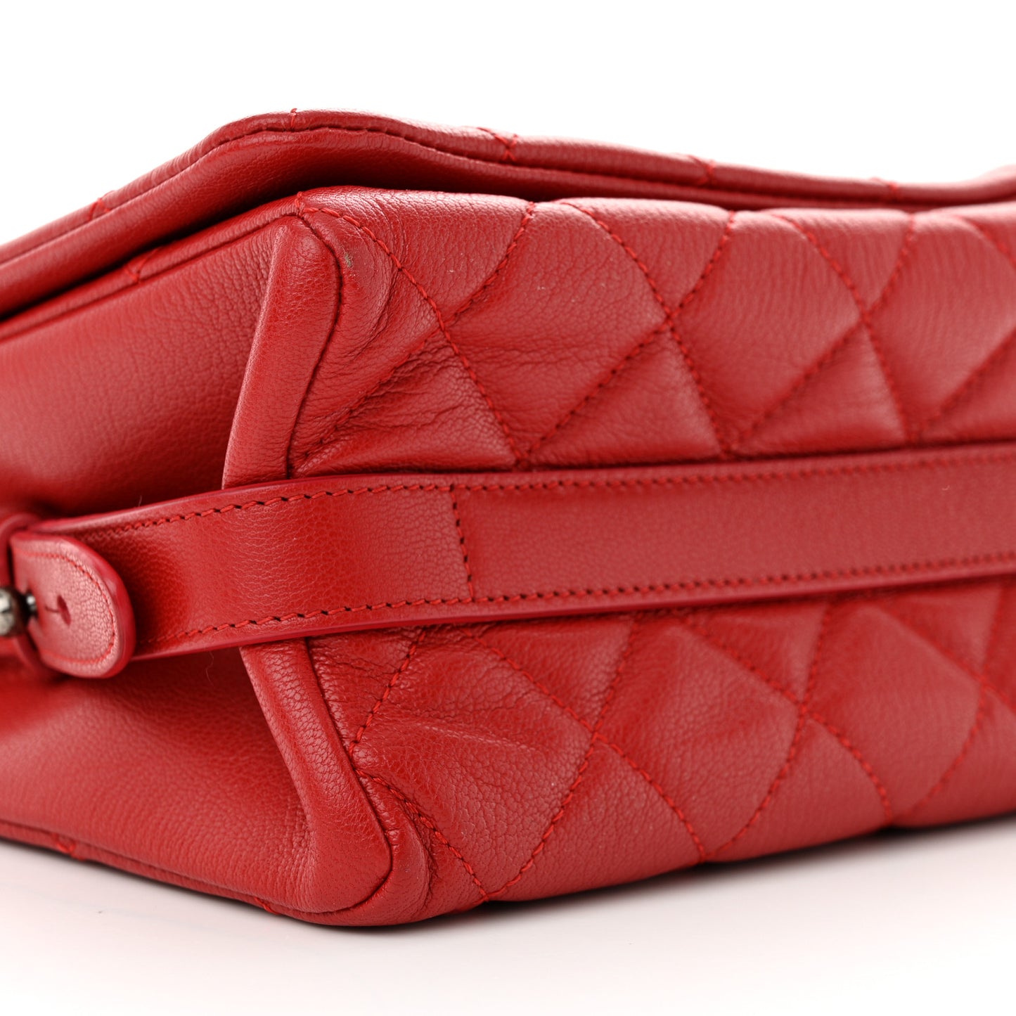 Goatskin Quilted Medium City Rock Flap Red