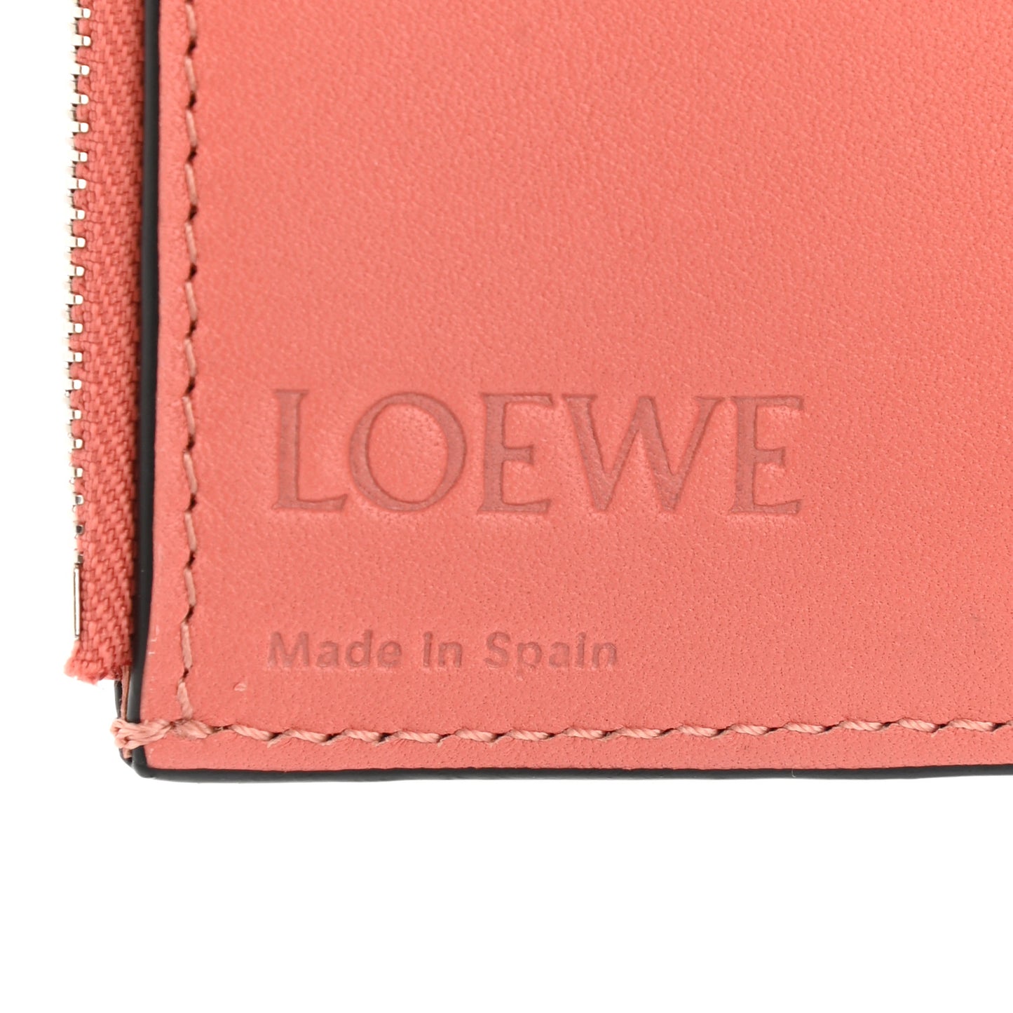 Pebble Grain Calfskin Anagram Small Vertical Wallet Pink Tulip