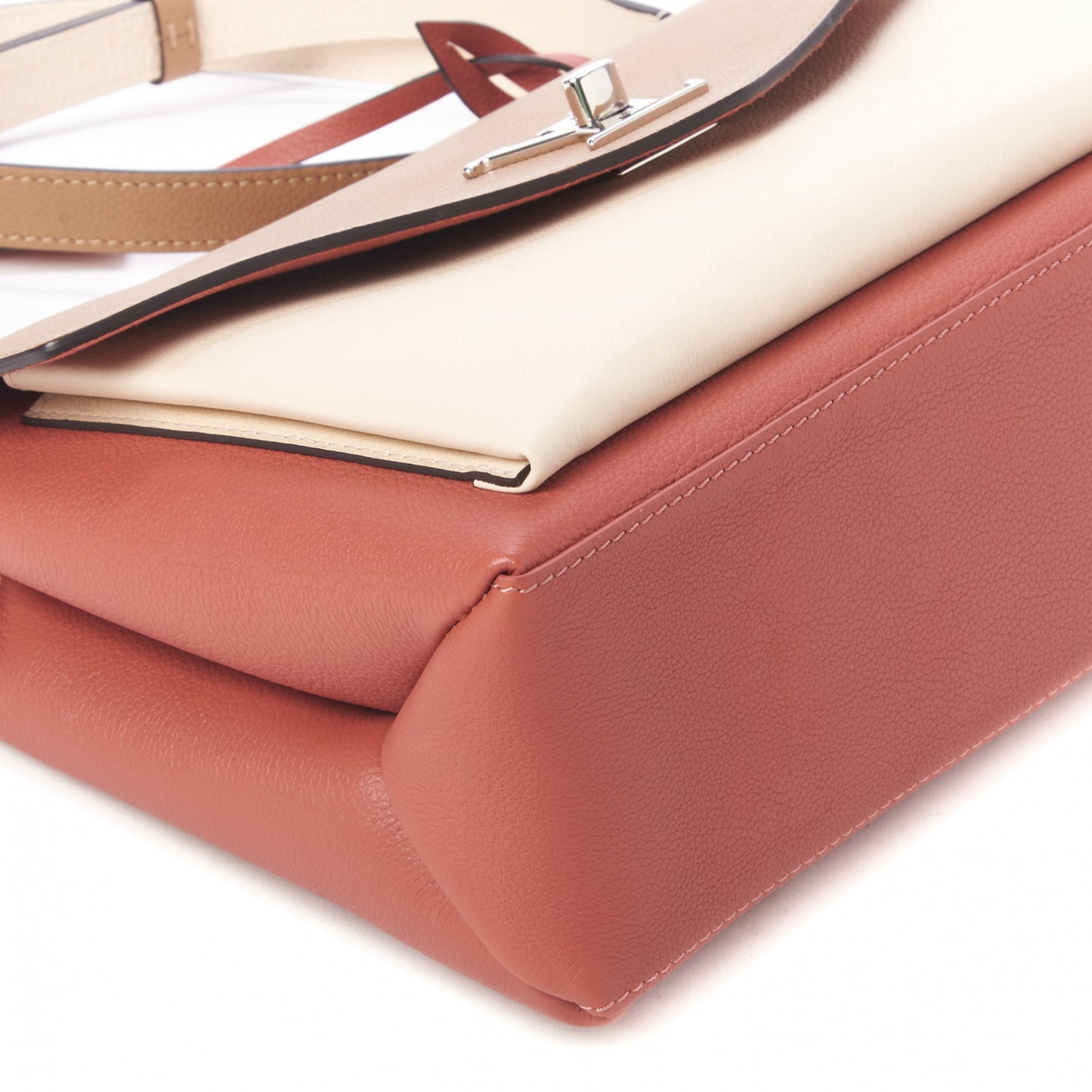 Soft Calfskin My Lockme Top Handle Vieux Rose Sesame Creme
