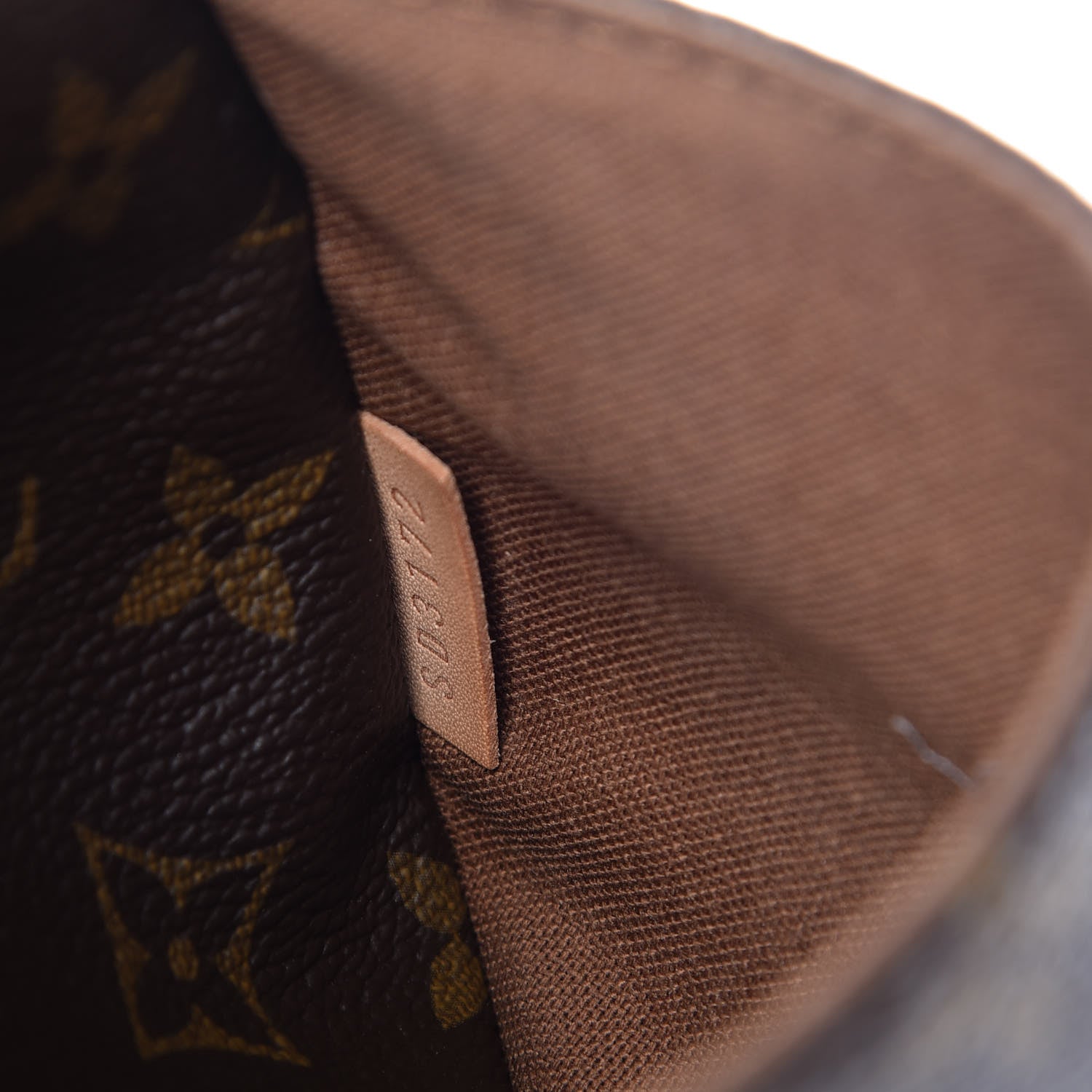 Louis Vuitton Monogram Totally MM 10 of 27