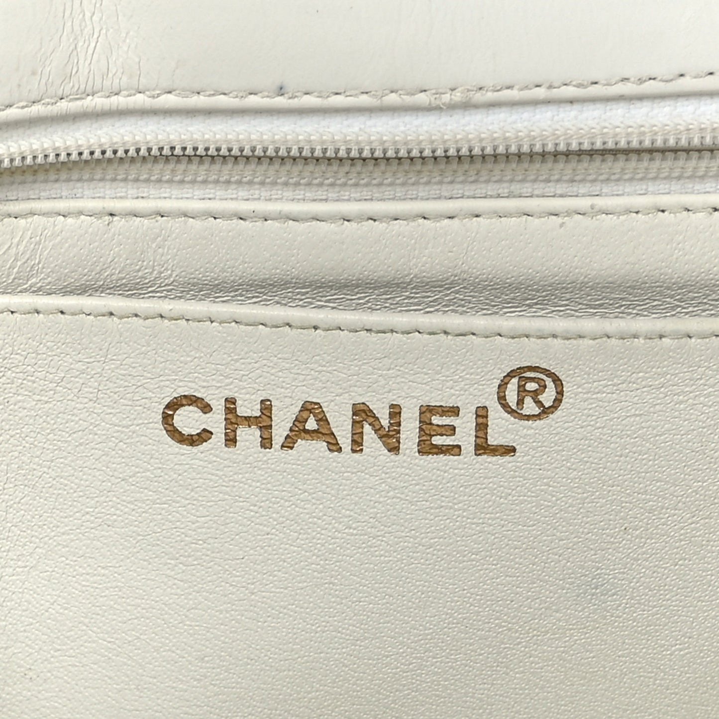 Lambskin Bekko Resin Medium Flap White