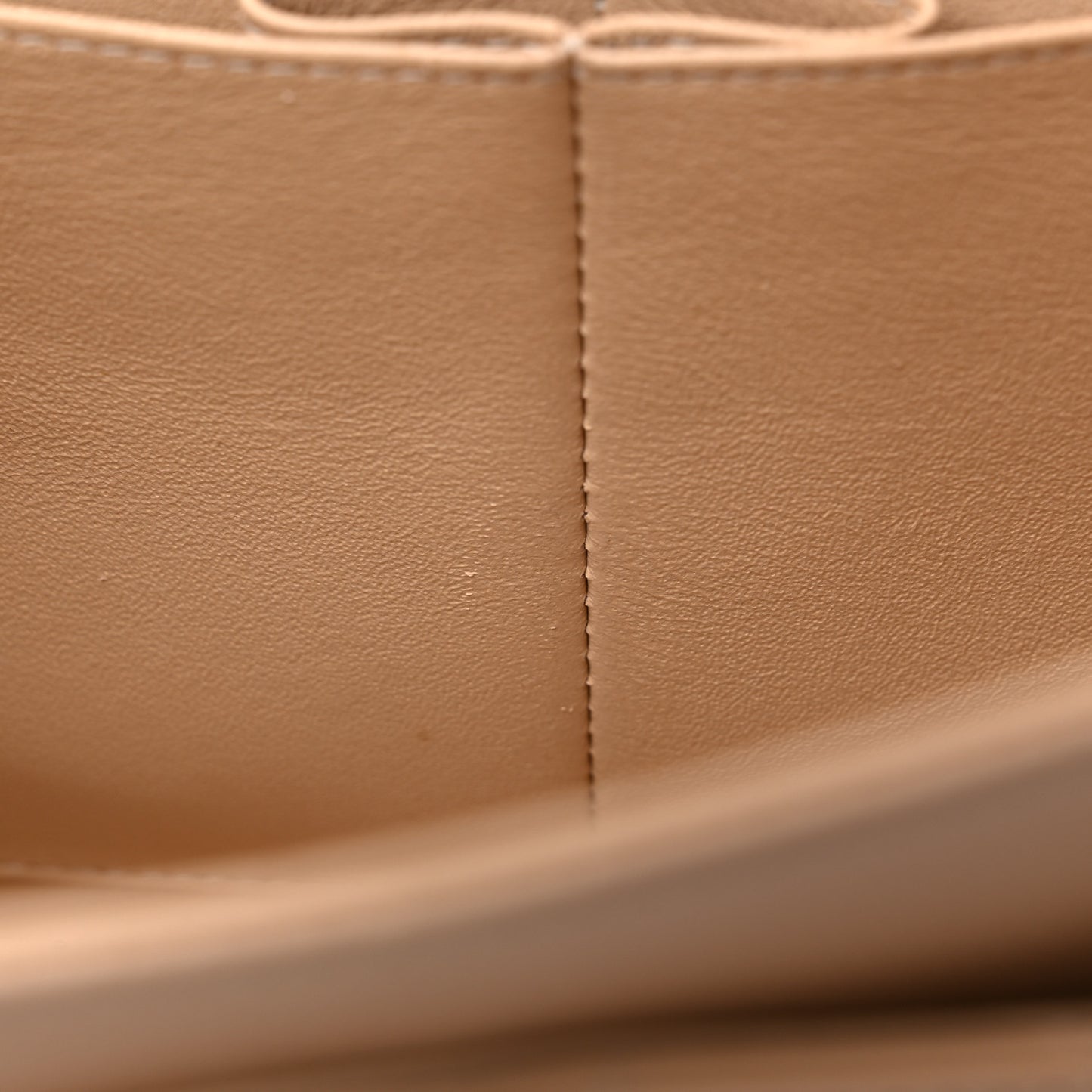 Caviar Quilted Jumbo Double Flap Beige Clair