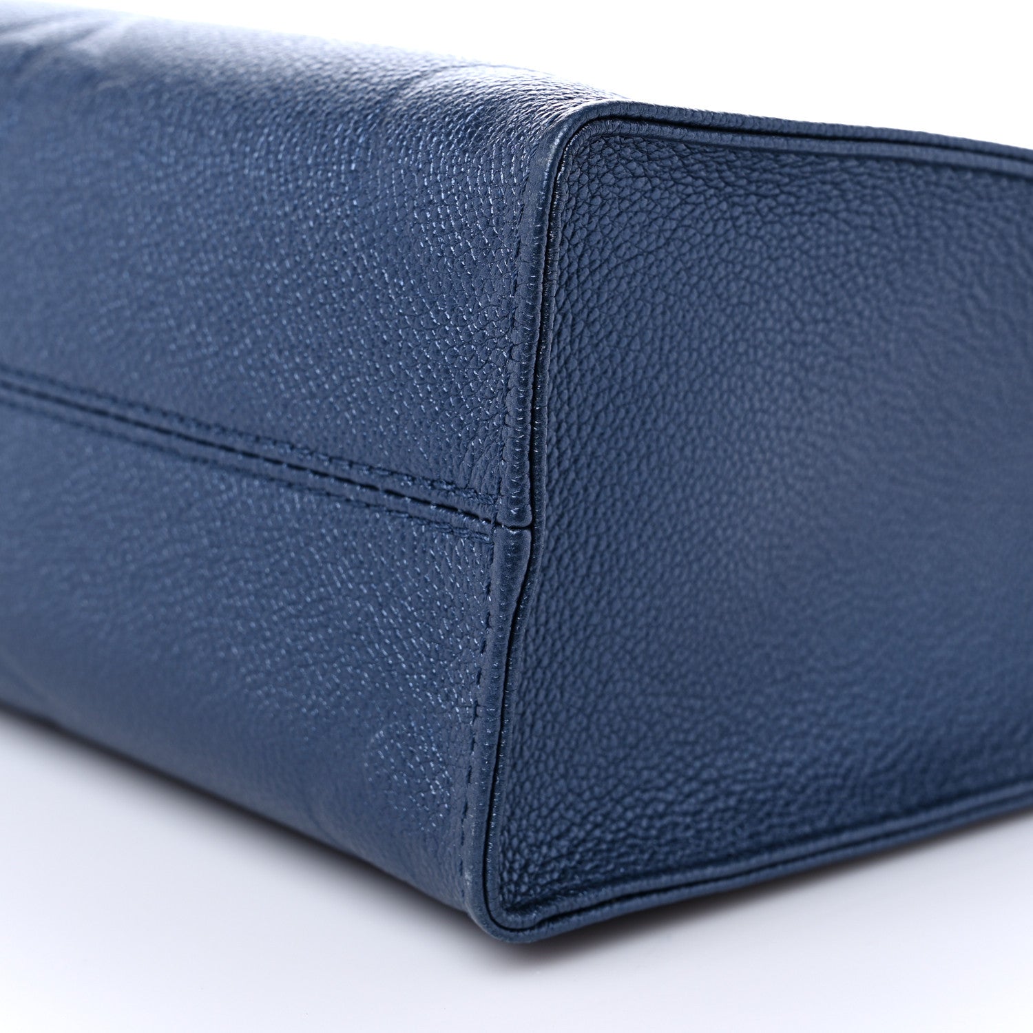 Louis Vuitton Metallic Empreinte Monogram Giant Onthego PM Navy Nacre 8 of 8