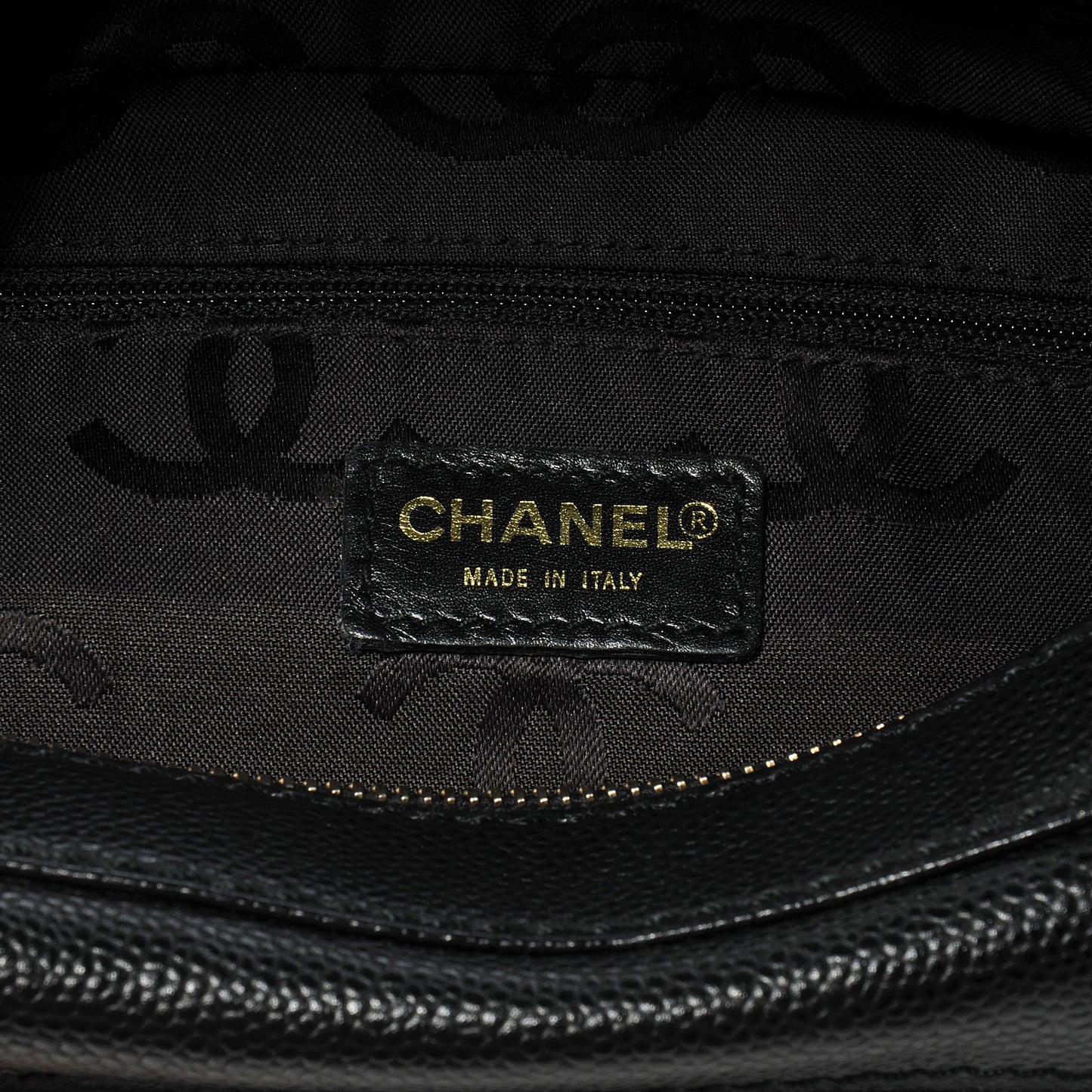Caviar CC Wood Chain Hobo Black