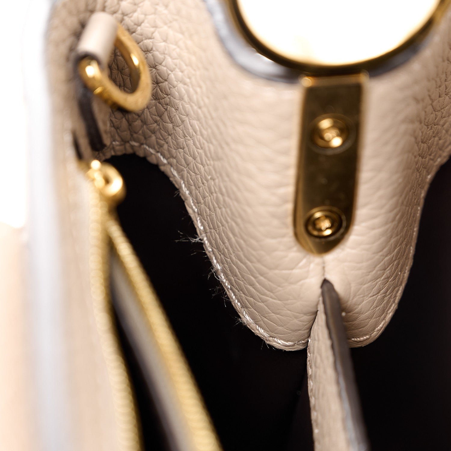 Louis Vuitton Taurillon Capucines BB Galet 12 of 13