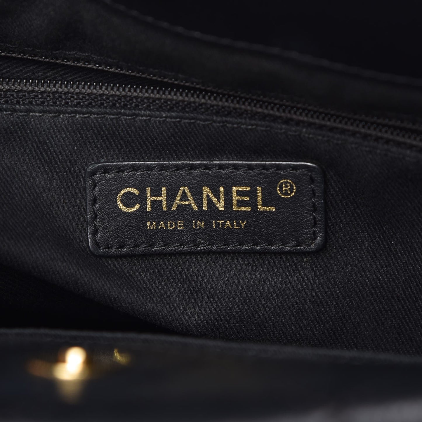 Caviar Quilted CC Timeless Soft Tote Black