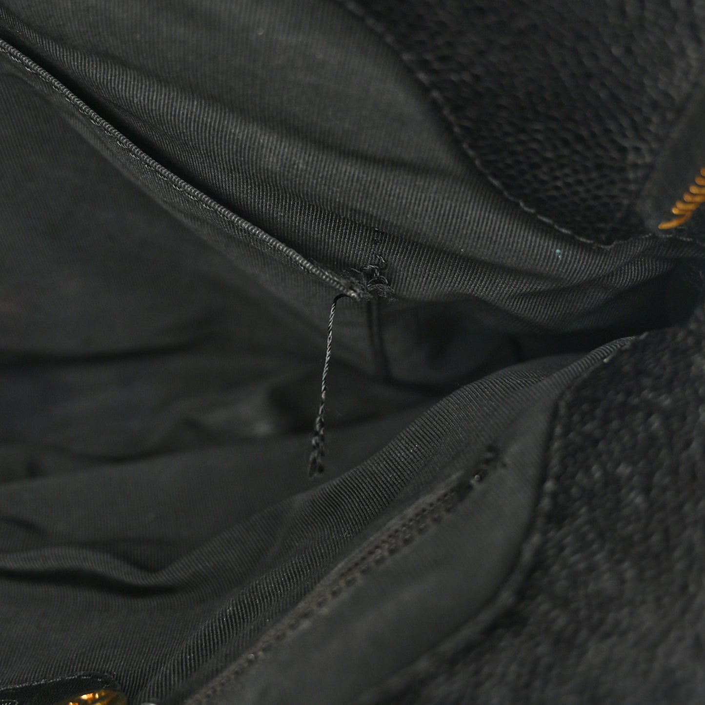 Caviar Logo Shoulder Bag Black