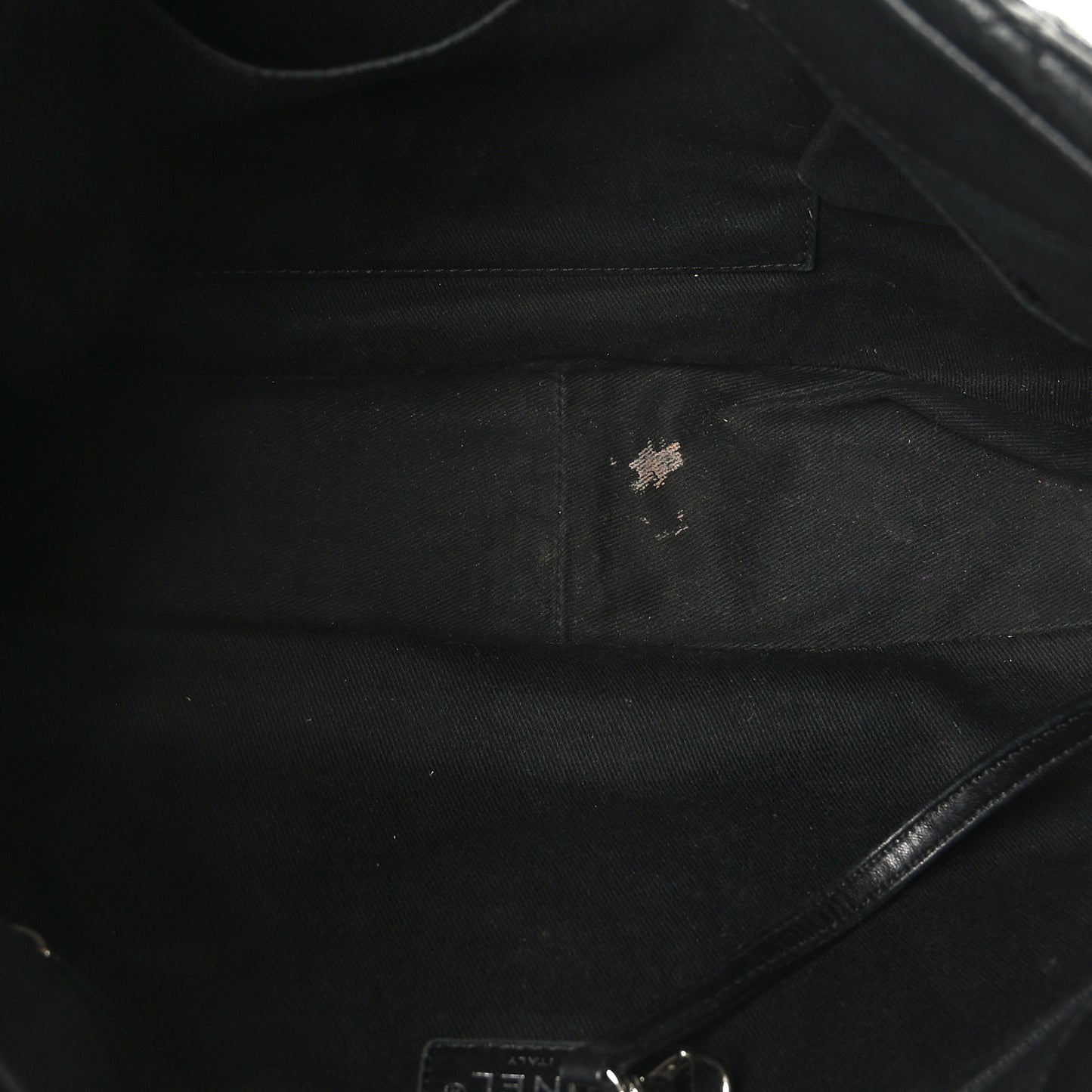 Caviar Quilted CC Timeless Soft Tote Black