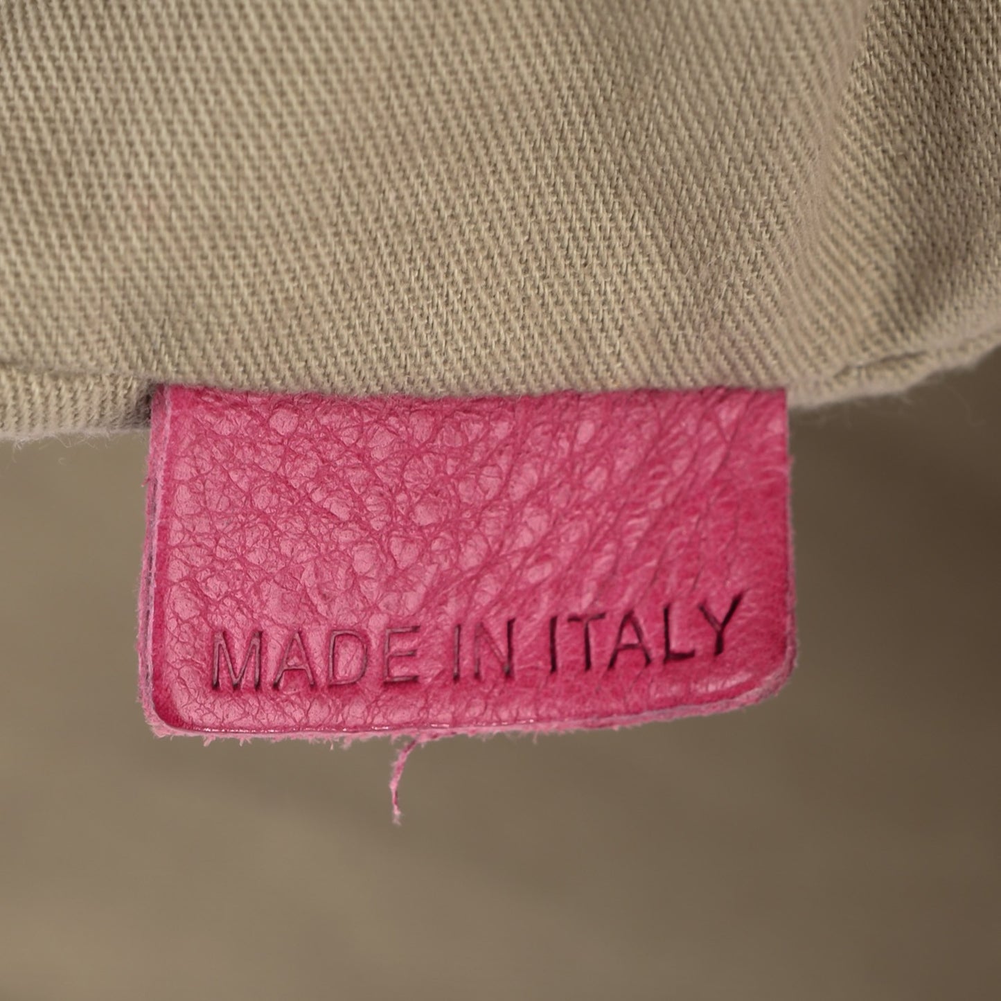 Calfskin Medium Nightingale Pink