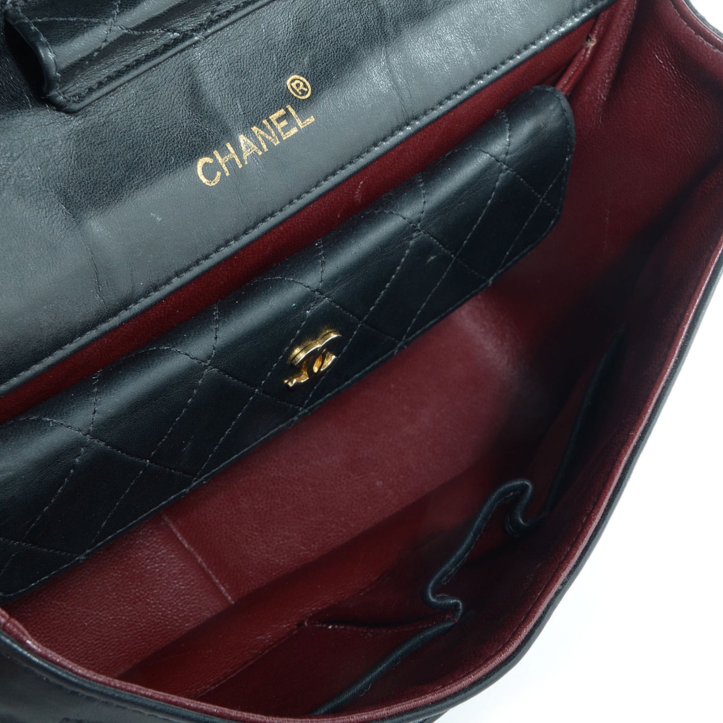 Lambskin Medium Single Flap Black