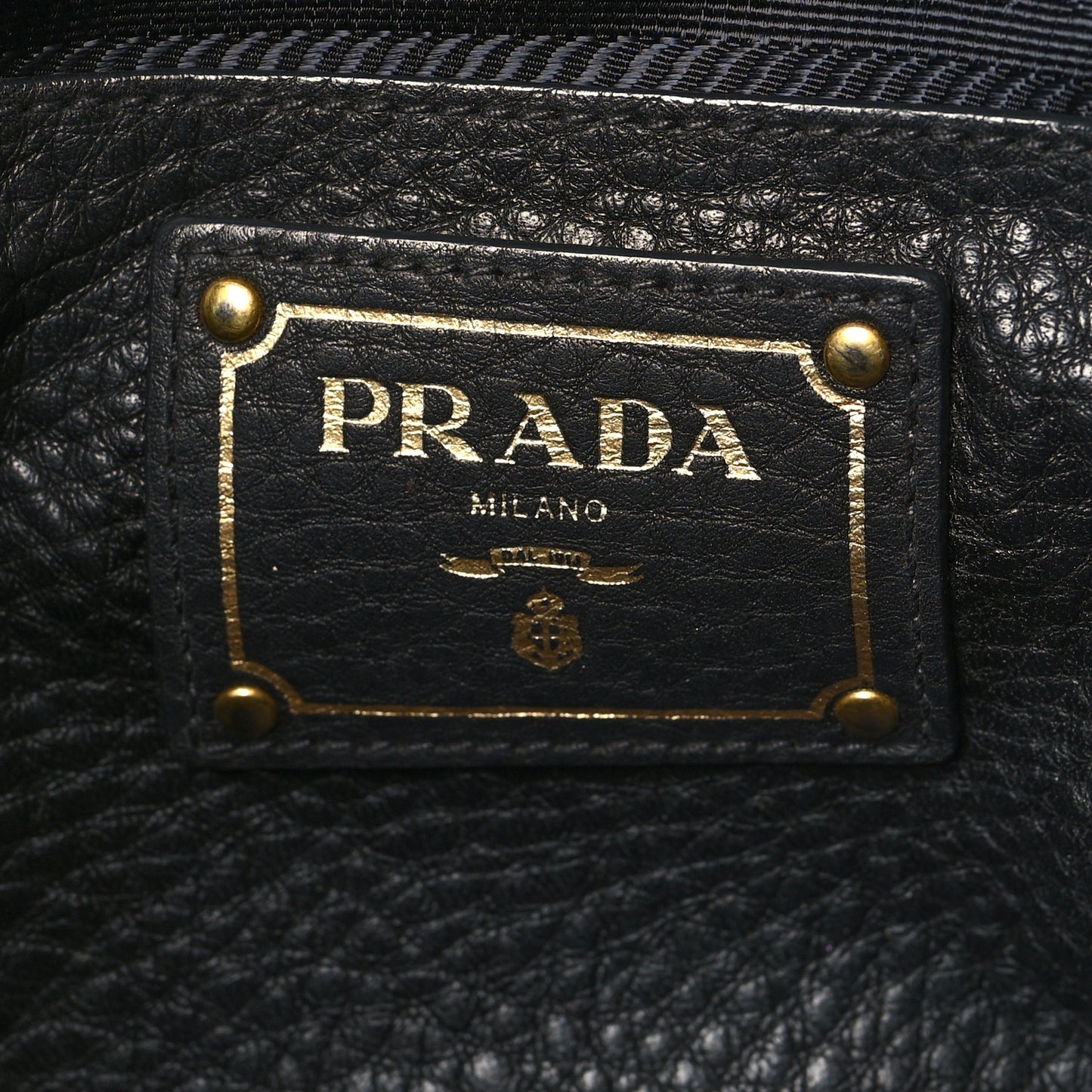 Vitello Daino Shopping Satchel Black