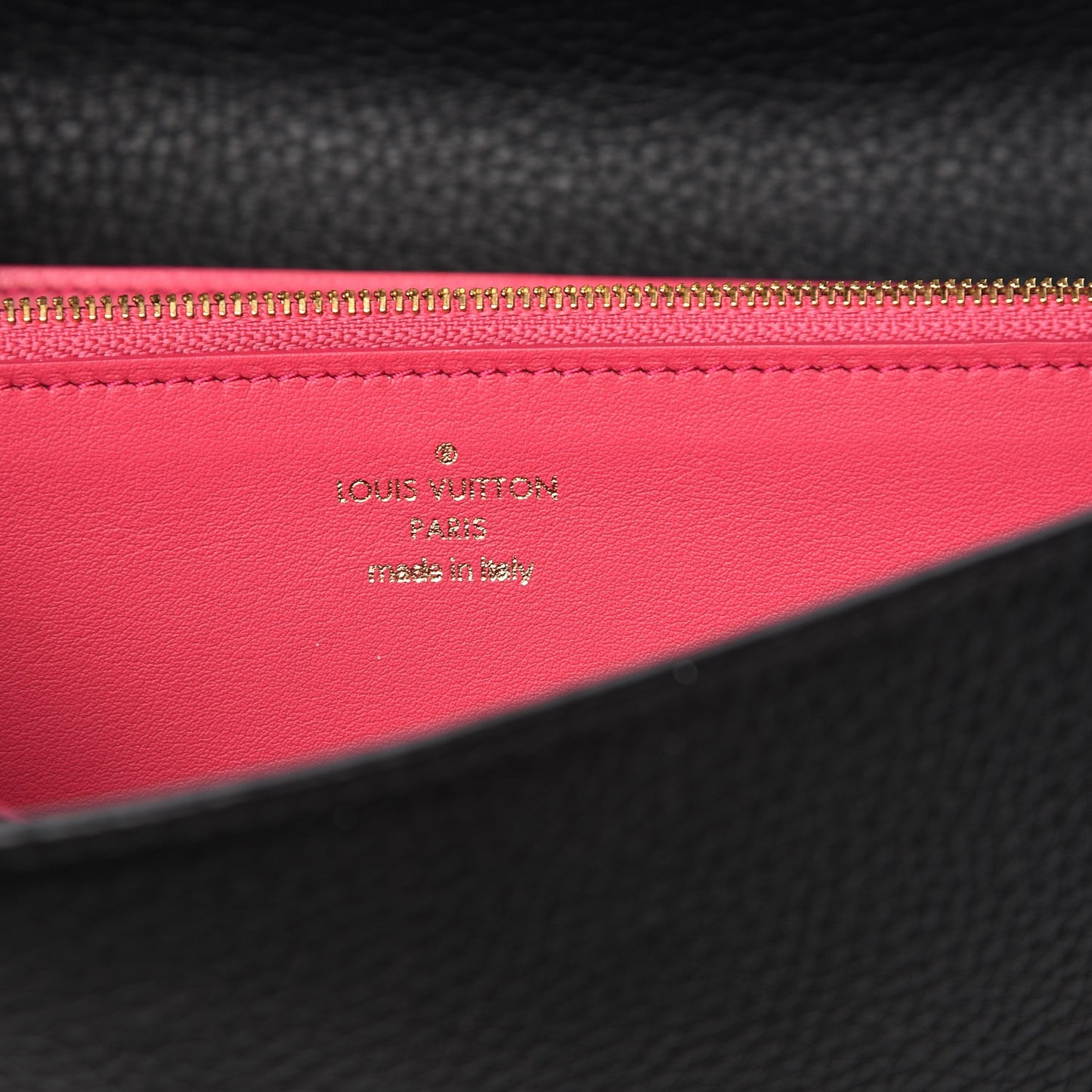 Taurillon Capucines Wallet Black